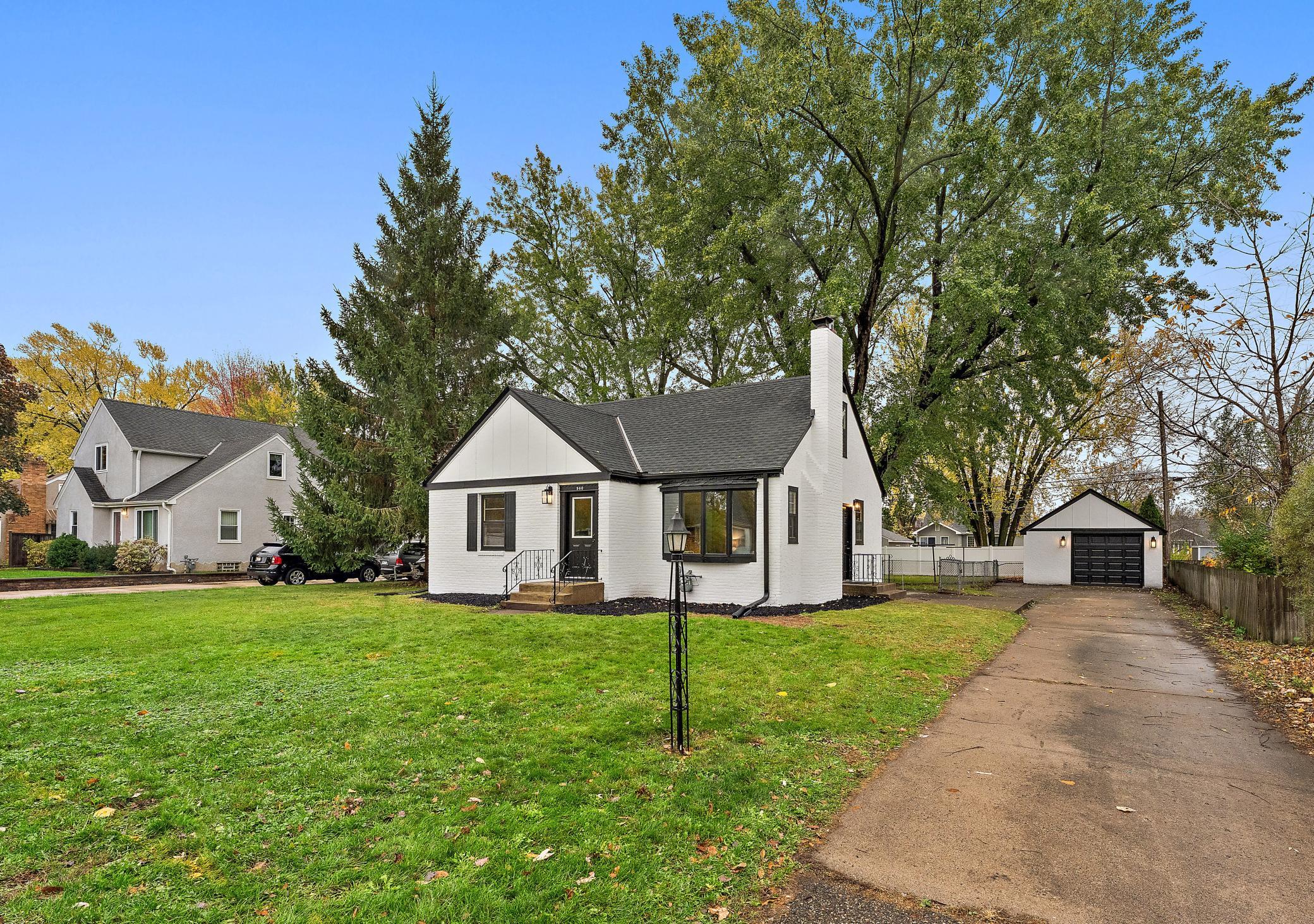 View of Residential at 940 Grandview Avenue, Roseville MN 55113, Roseville (2 of 23) - Mike Wilen | Minnesota Team Real Estate