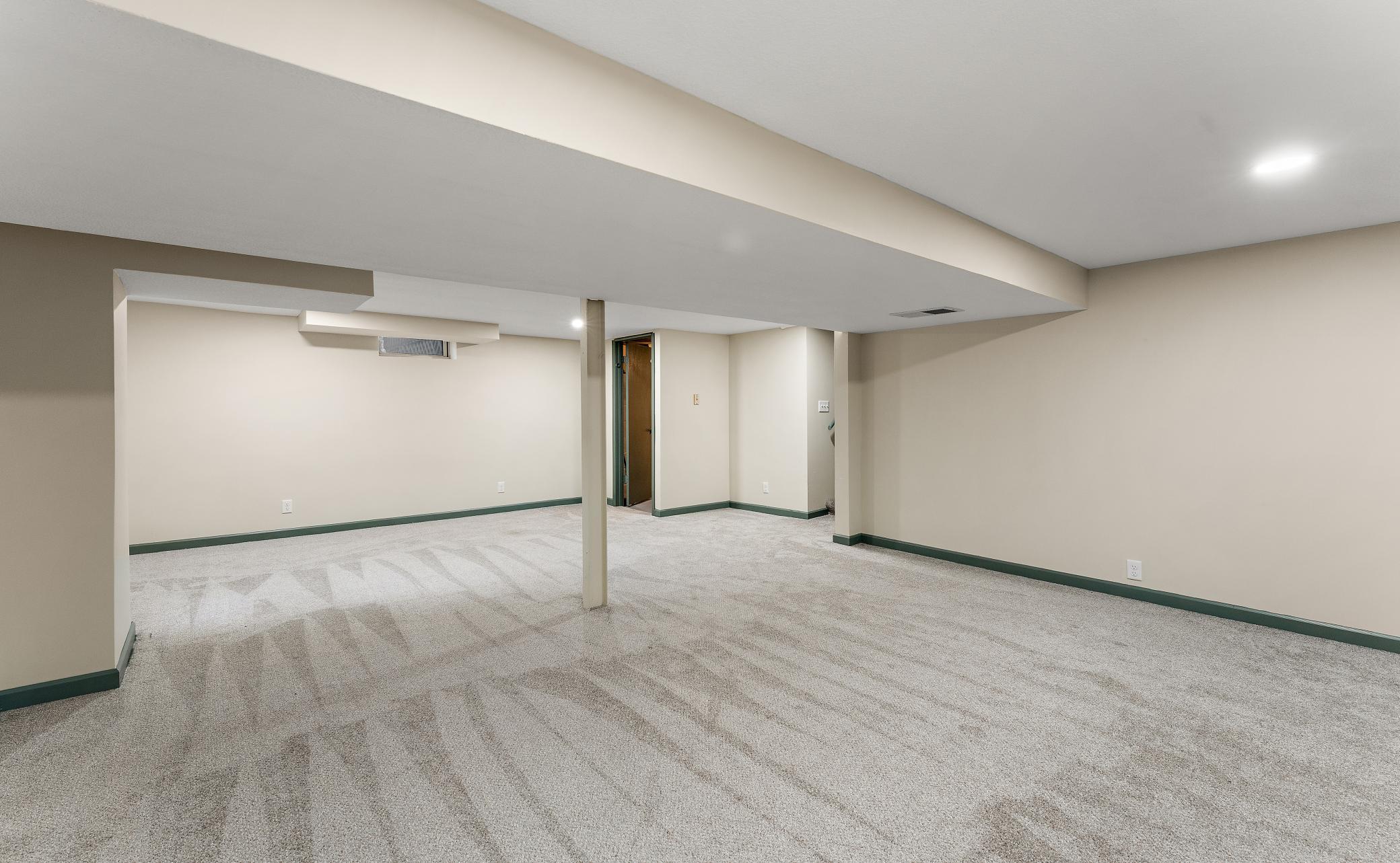 View of Residential at 940 Grandview Avenue, Roseville MN 55113, Roseville (15 of 23) - Mike Wilen | Minnesota Team Real Estate