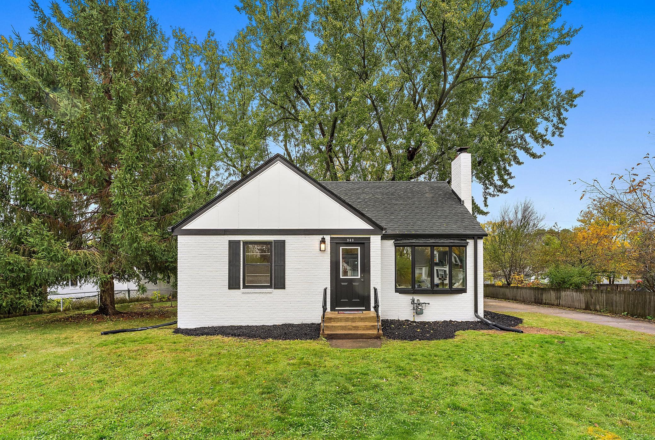 View of Residential at 940 Grandview Avenue, Roseville MN 55113, Roseville (22 of 23) - Mike Wilen | Minnesota Team Real Estate