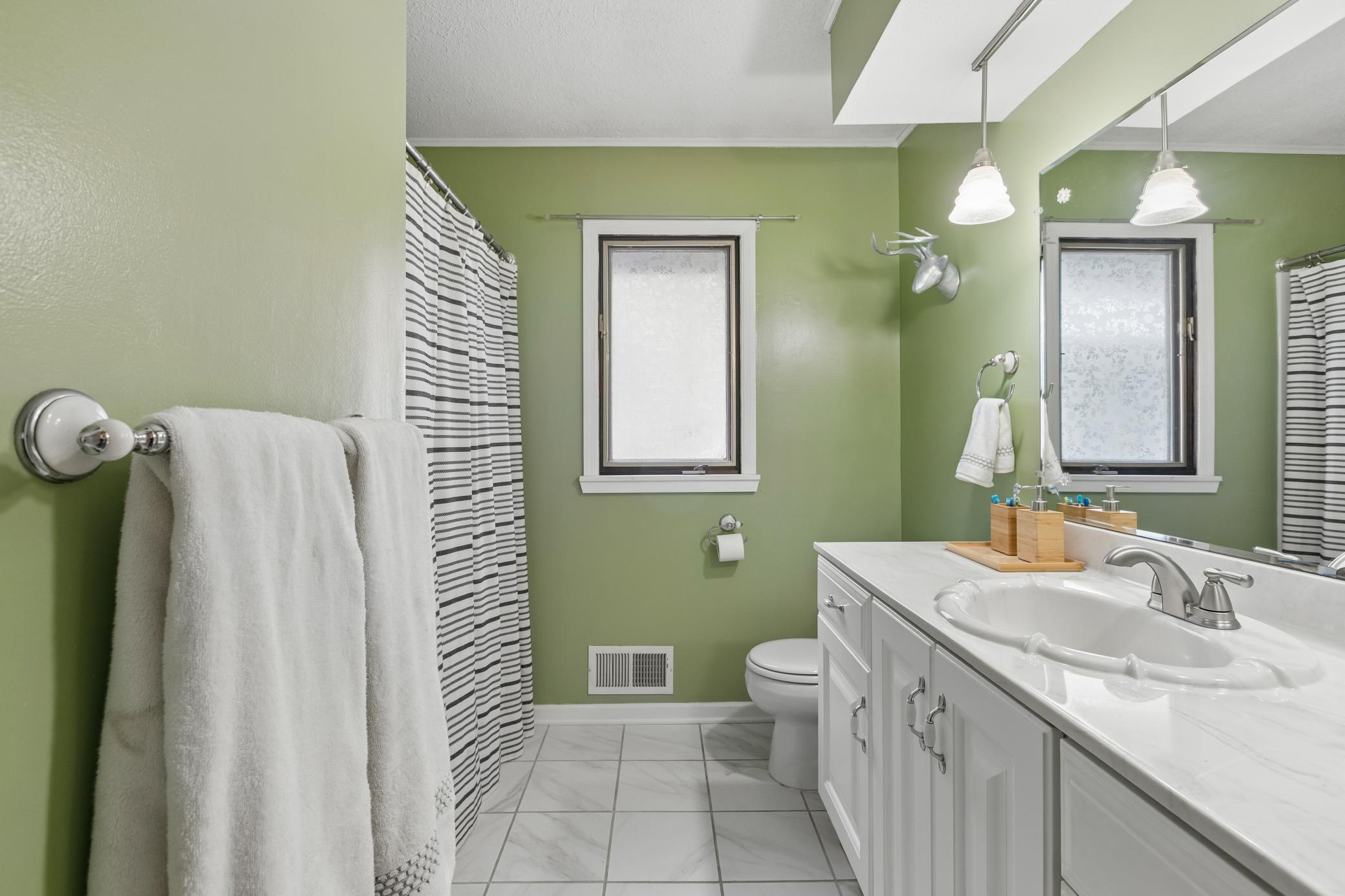 View of Residential at 3918 Abbott Avenue, Robbinsdale MN 55422, Robbinsdale (9 of 18) - Mike Wilen | Minnesota Team Real Estate