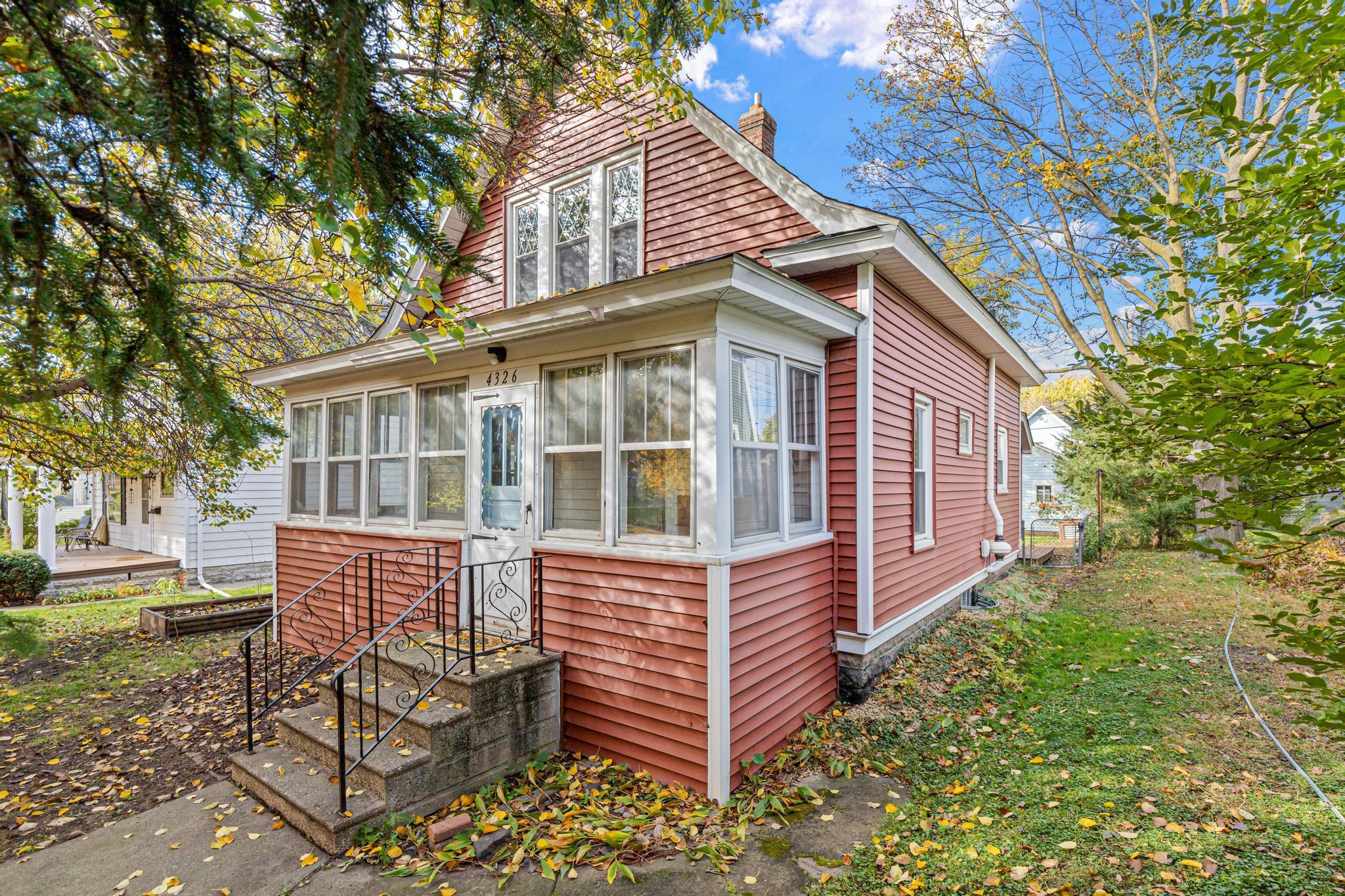View of Residential at 4326 Pleasant Avenue, Minneapolis MN 55409, Minneapolis (4 of 40) - Mike Wilen | Minnesota Team Real Estate