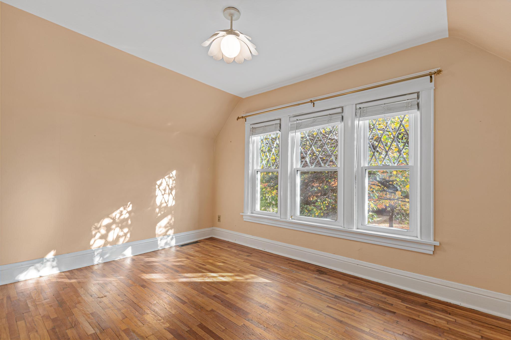 View of Residential at 4326 Pleasant Avenue, Minneapolis MN 55409, Minneapolis (25 of 40) - Mike Wilen | Minnesota Team Real Estate