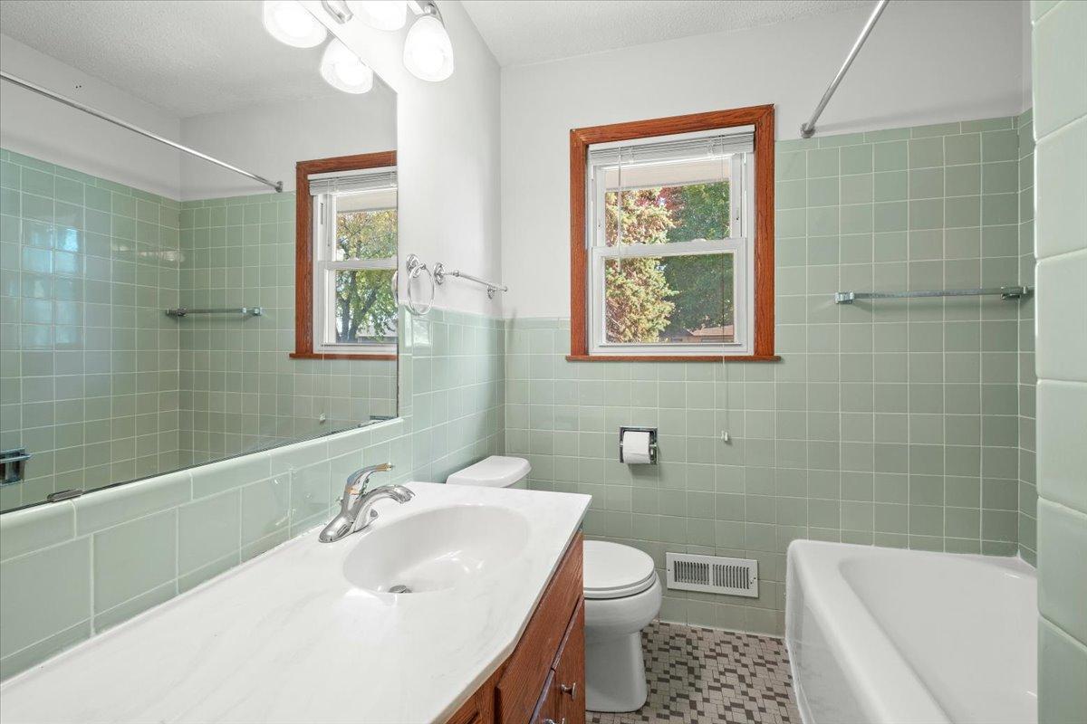 View of Residential at 4126 Cleveland Street, Columbia Heights MN 55421, Columbia Heights (15 of 31) - Mike Wilen | Minnesota Team Real Estate