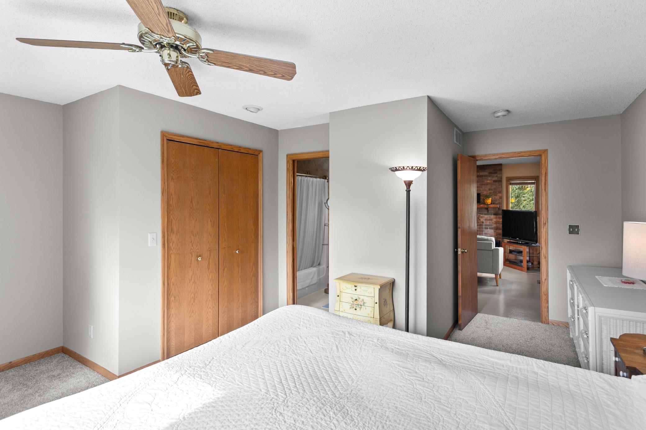 View of Residential at 555 Oak Drive, Vadnais Heights MN 55127, Vadnais Heights (28 of 47) - Mike Wilen | Minnesota Team Real Estate