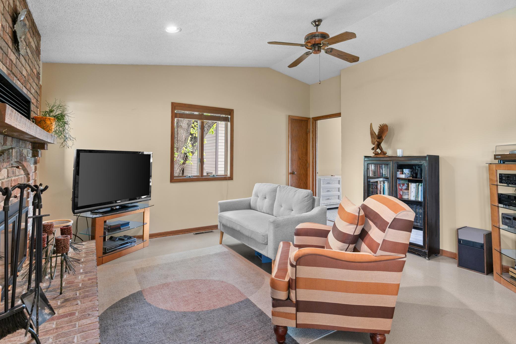 View of Residential at 555 Oak Drive, Vadnais Heights MN 55127, Vadnais Heights (26 of 47) - Mike Wilen | Minnesota Team Real Estate
