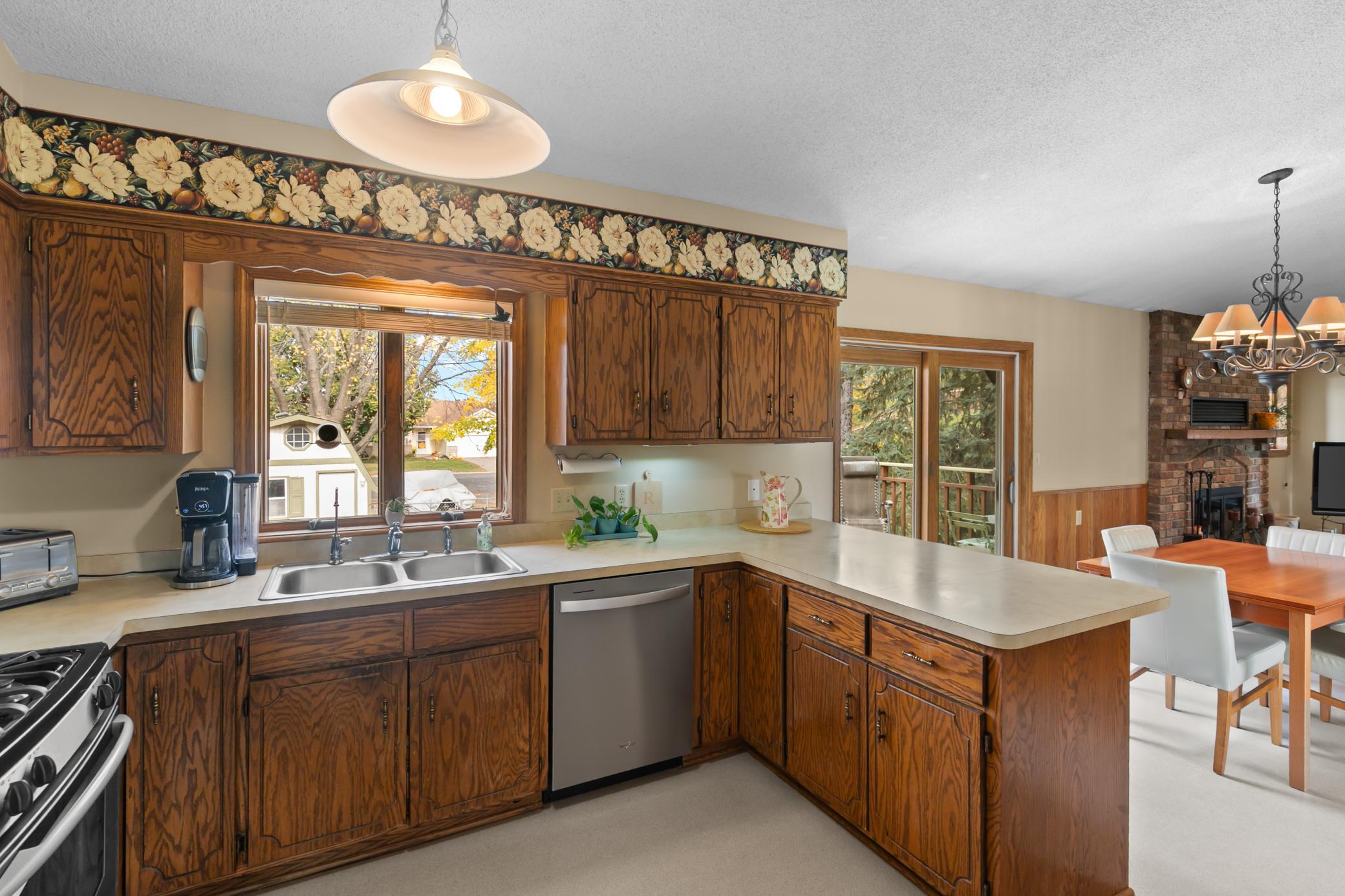 View of Residential at 555 Oak Drive, Vadnais Heights MN 55127, Vadnais Heights (20 of 47) - Mike Wilen | Minnesota Team Real Estate