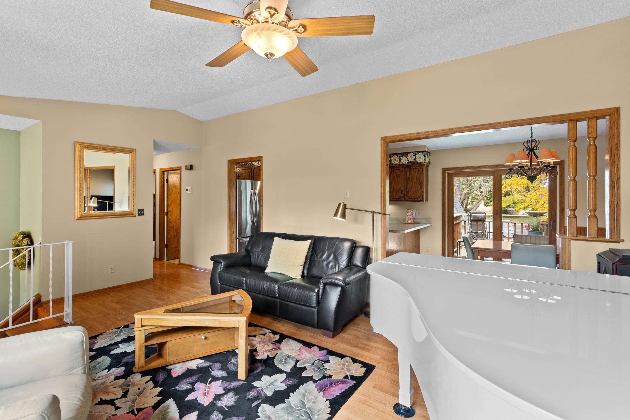 View of Residential at 555 Oak Drive, Vadnais Heights MN 55127, Vadnais Heights (16 of 47) - Mike Wilen | Minnesota Team Real Estate