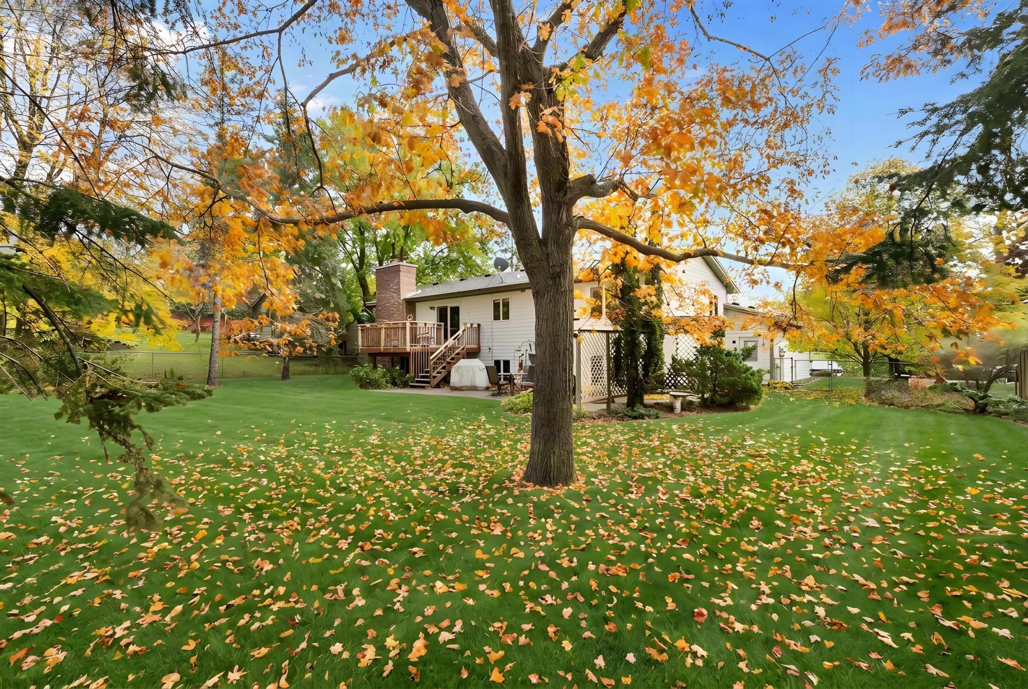 View of Residential at 555 Oak Drive, Vadnais Heights MN 55127, Vadnais Heights (11 of 68) - Mike Wilen | Minnesota Team Real Estate