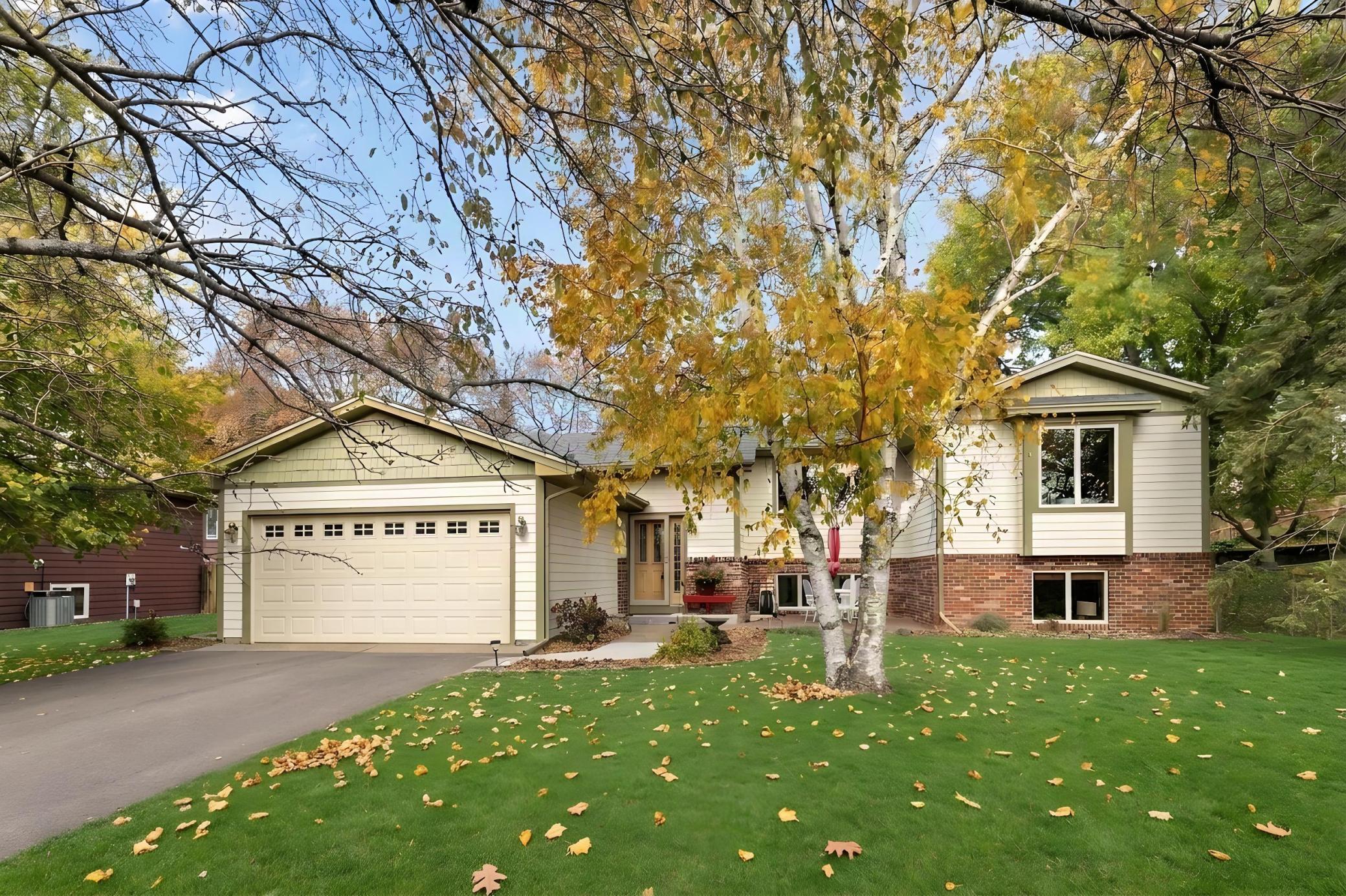 View of Residential at 555 Oak Drive, Vadnais Heights MN 55127, Vadnais Heights (18 of 68) - Mike Wilen | Minnesota Team Real Estate