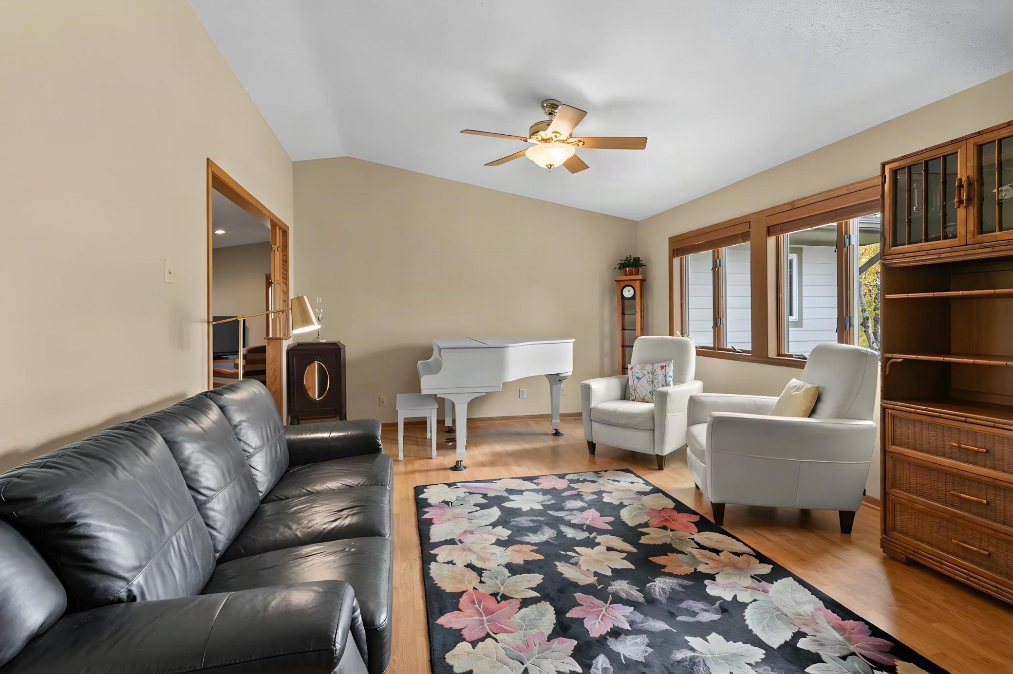 View of Residential at 555 Oak Drive, Vadnais Heights MN 55127, Vadnais Heights (22 of 68) - Mike Wilen | Minnesota Team Real Estate