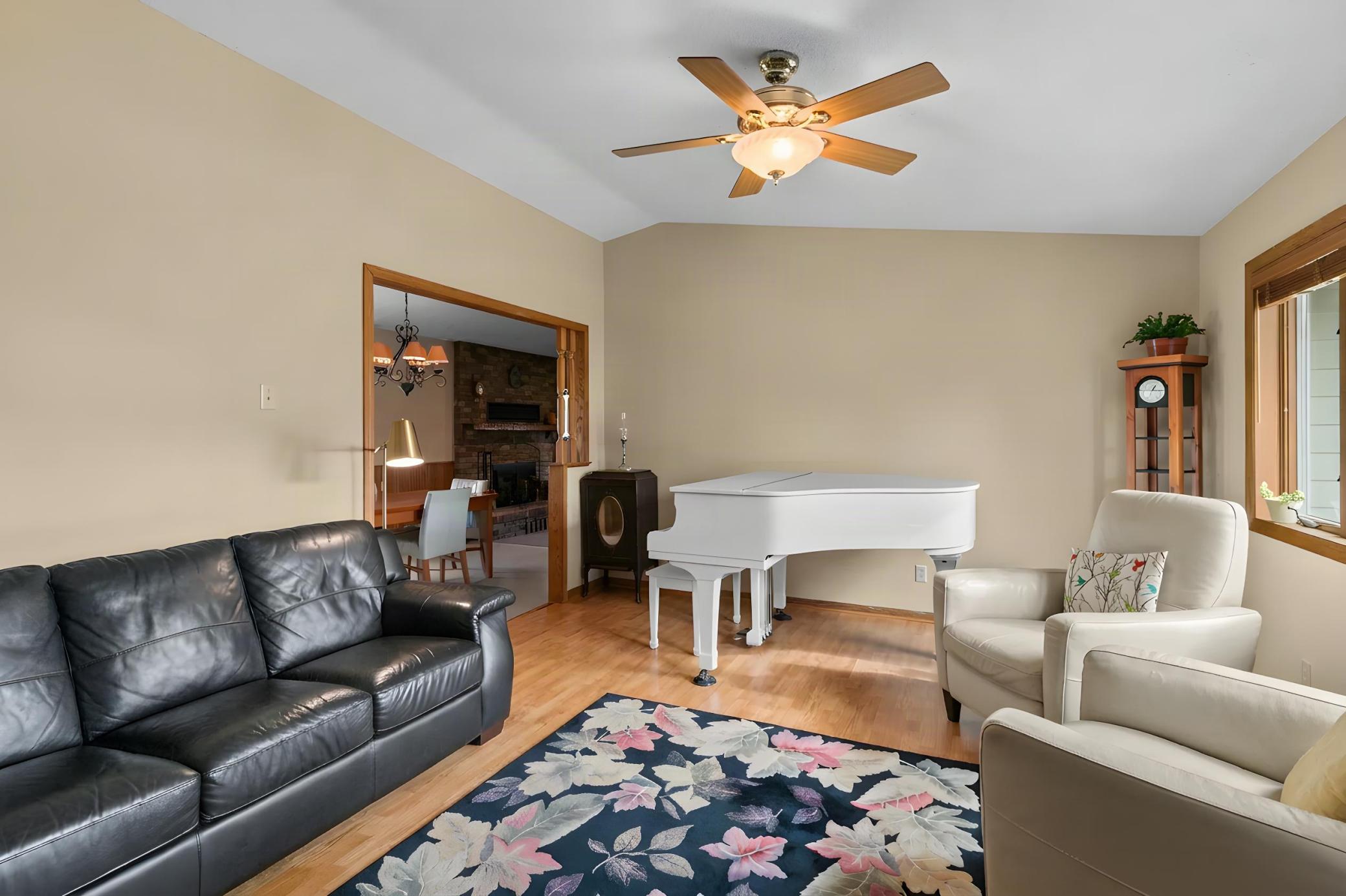 View of Residential at 555 Oak Drive, Vadnais Heights MN 55127, Vadnais Heights (26 of 68) - Mike Wilen | Minnesota Team Real Estate