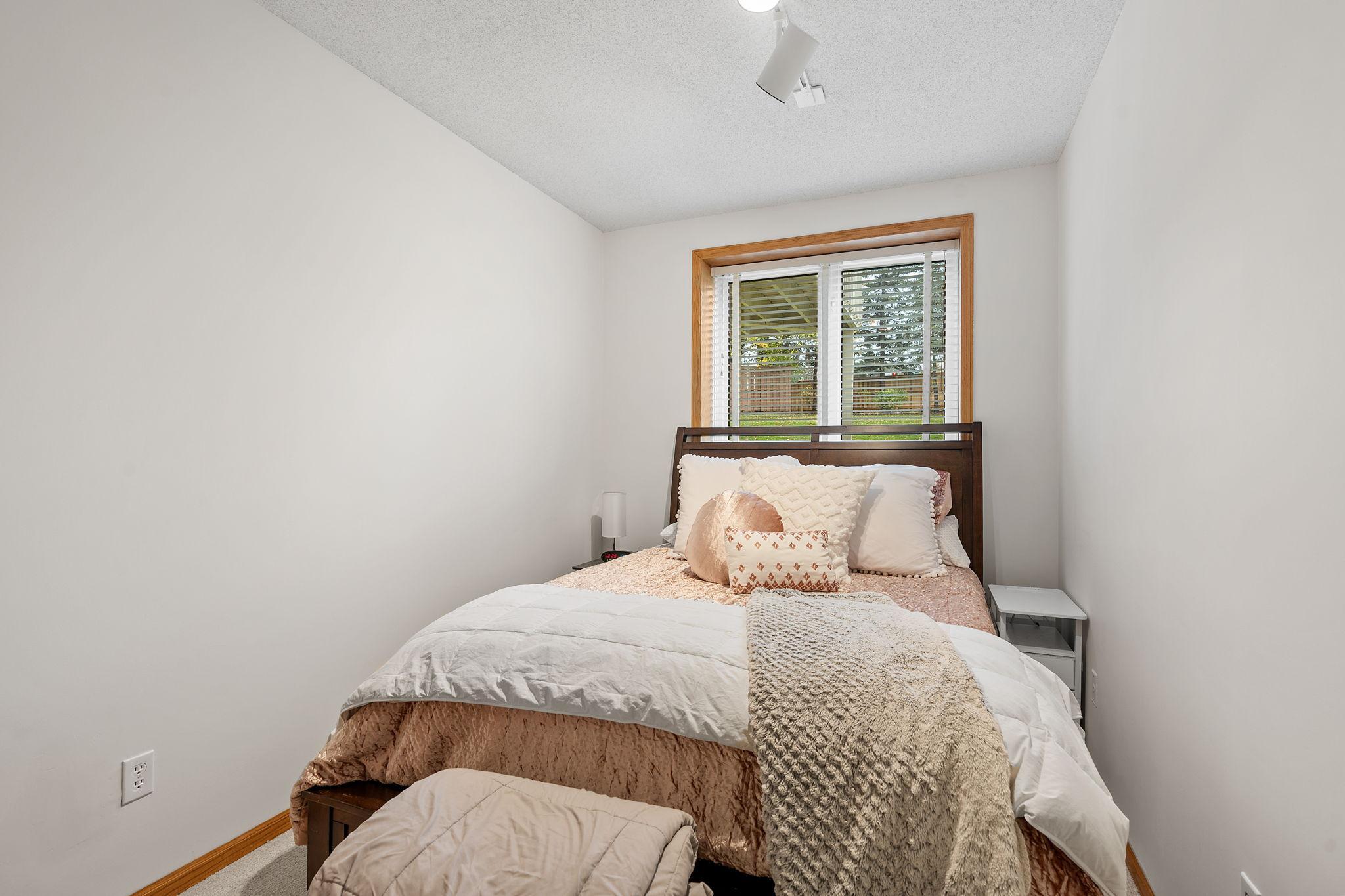 View of Residential at 17568 Frondell Court, Eden Prairie MN 55347, Eden Prairie (51 of 74) - Mike Wilen | Minnesota Team Real Estate