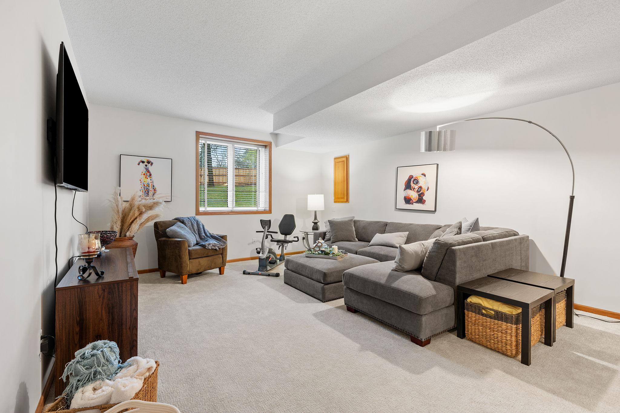 View of Residential at 17568 Frondell Court, Eden Prairie MN 55347, Eden Prairie (48 of 74) - Mike Wilen | Minnesota Team Real Estate
