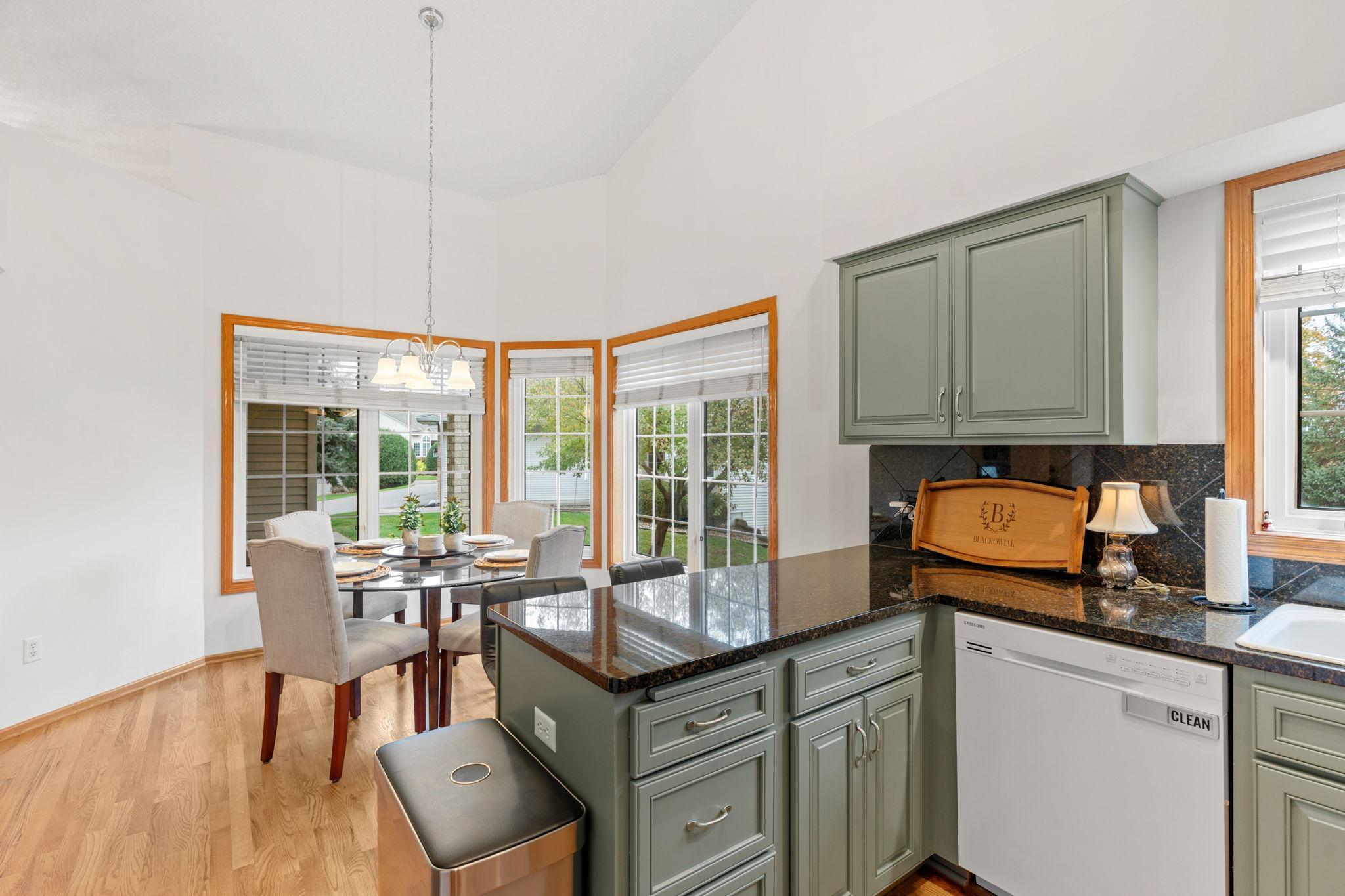 View of Residential at 17568 Frondell Court, Eden Prairie MN 55347, Eden Prairie (24 of 74) - Mike Wilen | Minnesota Team Real Estate