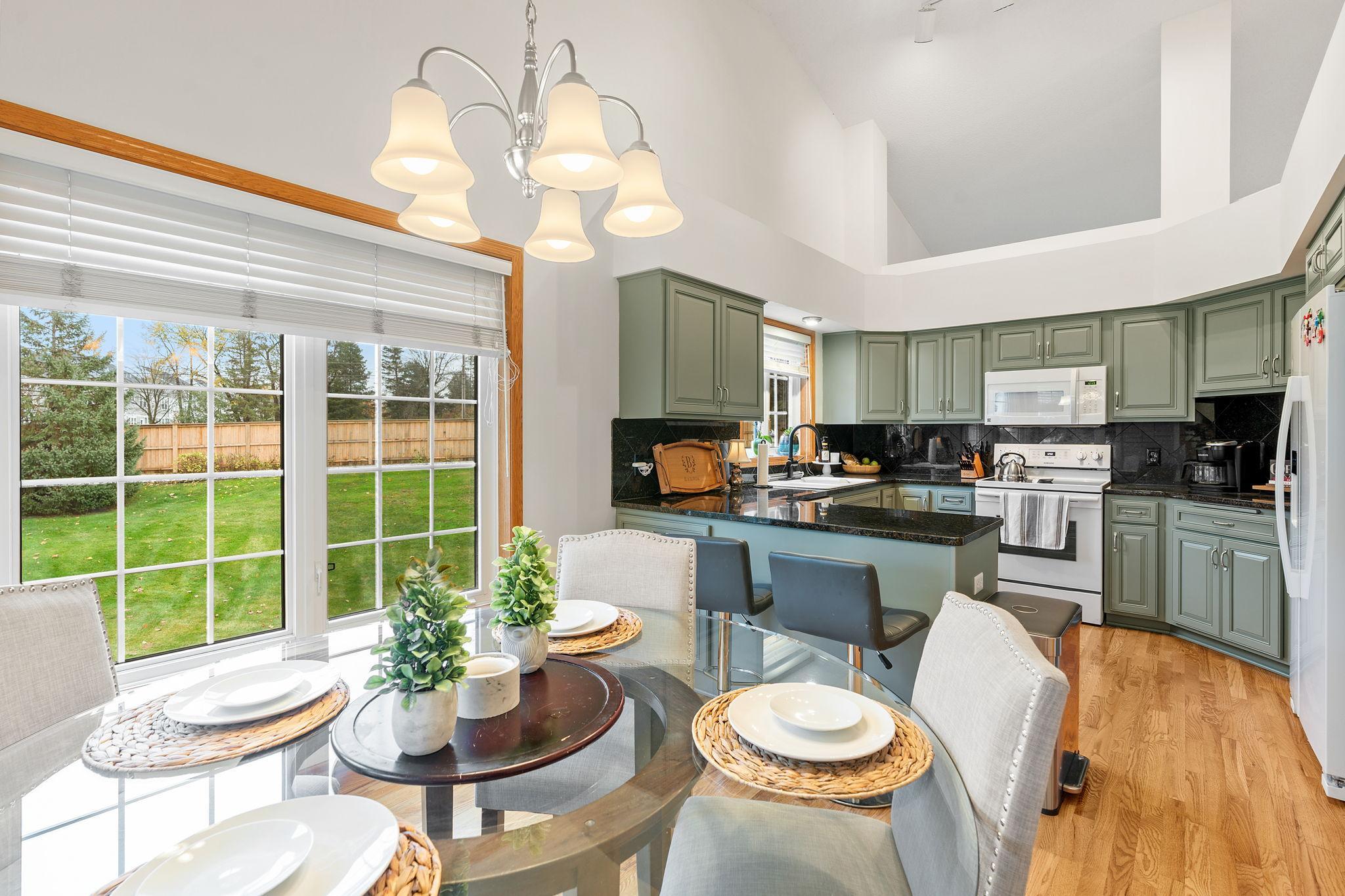 View of Residential at 17568 Frondell Court, Eden Prairie MN 55347, Eden Prairie (20 of 74) - Mike Wilen | Minnesota Team Real Estate