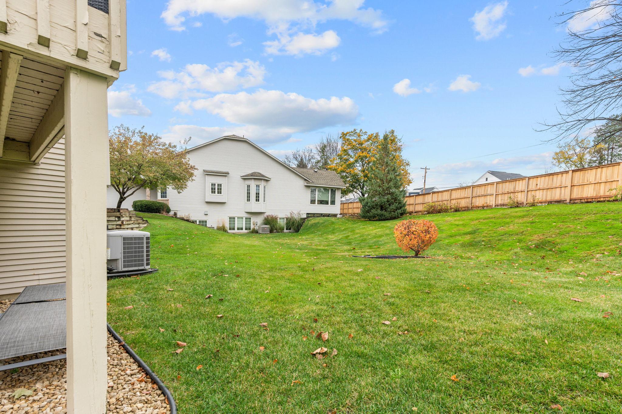 View of Residential at 17568 Frondell Court, Eden Prairie MN 55347, Eden Prairie (70 of 74) - Mike Wilen | Minnesota Team Real Estate