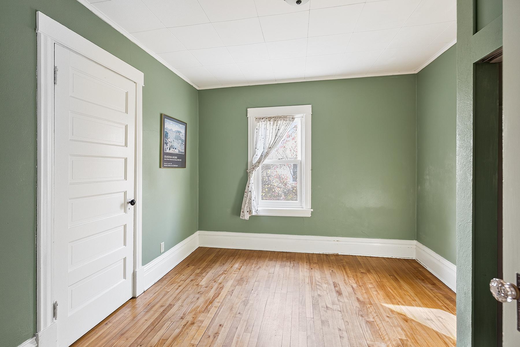 View of Residential at 1480 Raymond Avenue, Saint Paul MN 55108, Saint Paul (17 of 24) - Mike Wilen | Minnesota Team Real Estate