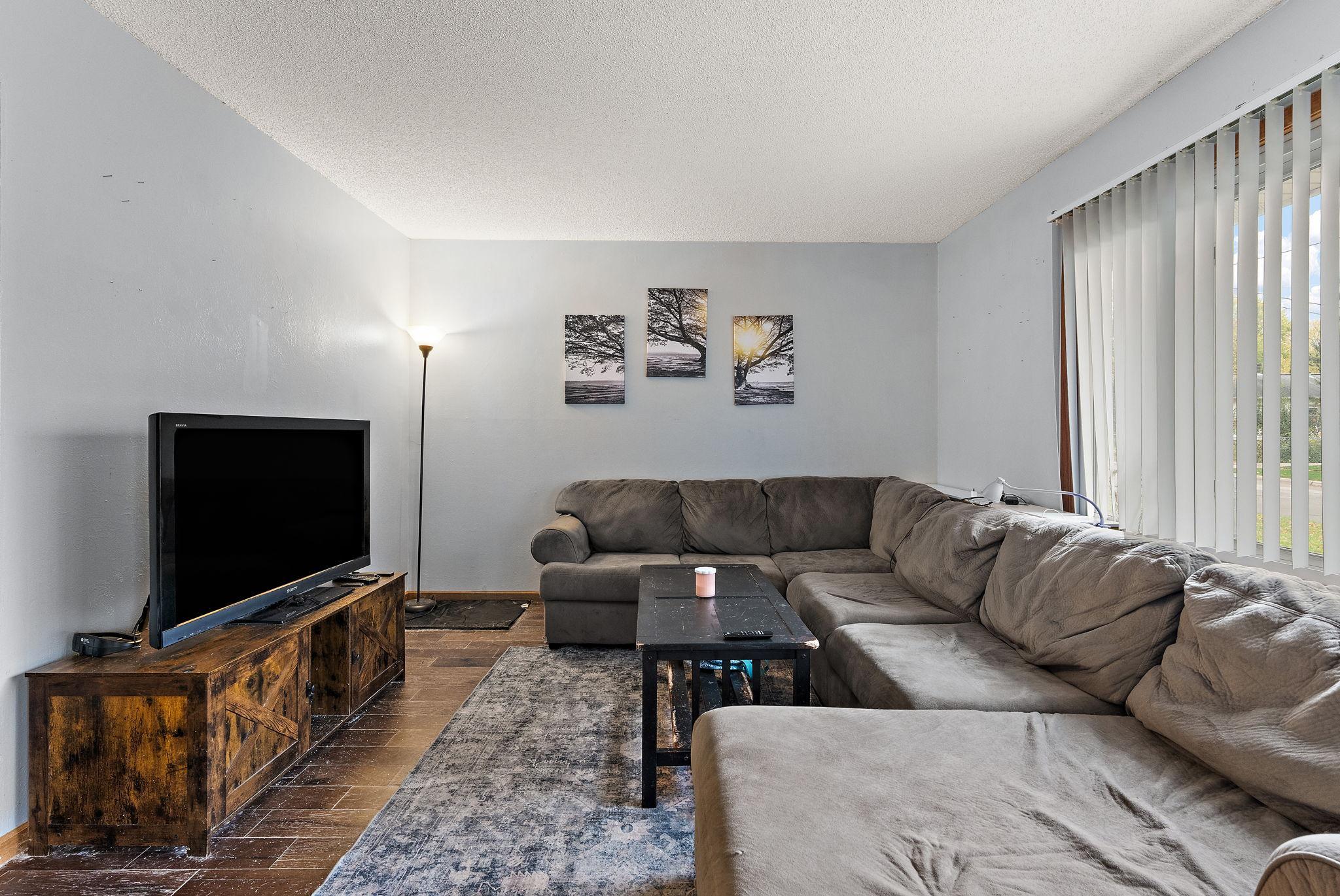 View of Residential at 828 Deppe Street, West Saint Paul MN 55118, West Saint Paul (3 of 27) - Mike Wilen | Minnesota Team Real Estate