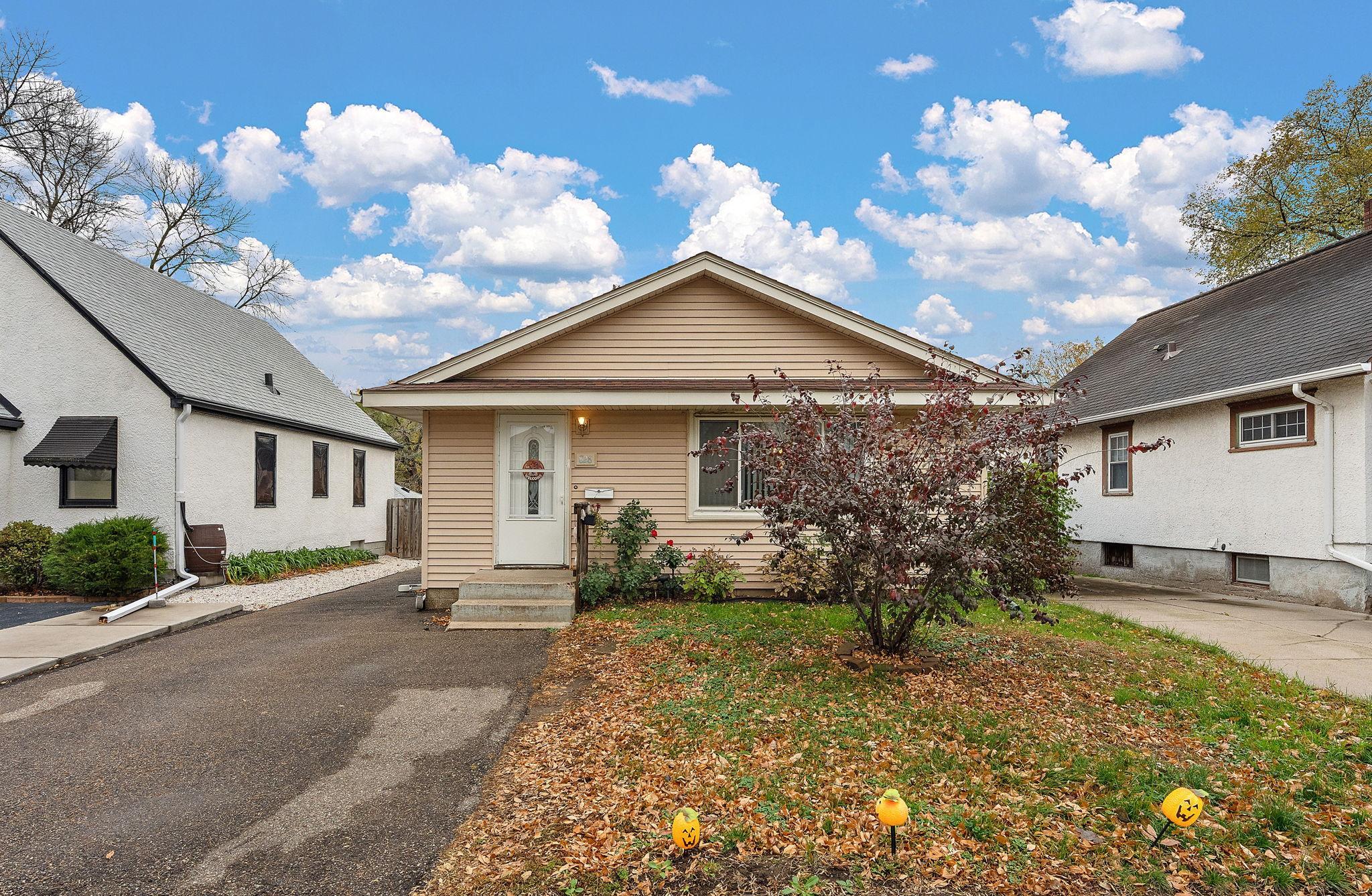 View of Residential at 828 Deppe Street, West Saint Paul MN 55118, West Saint Paul (2 of 27) - Mike Wilen | Minnesota Team Real Estate