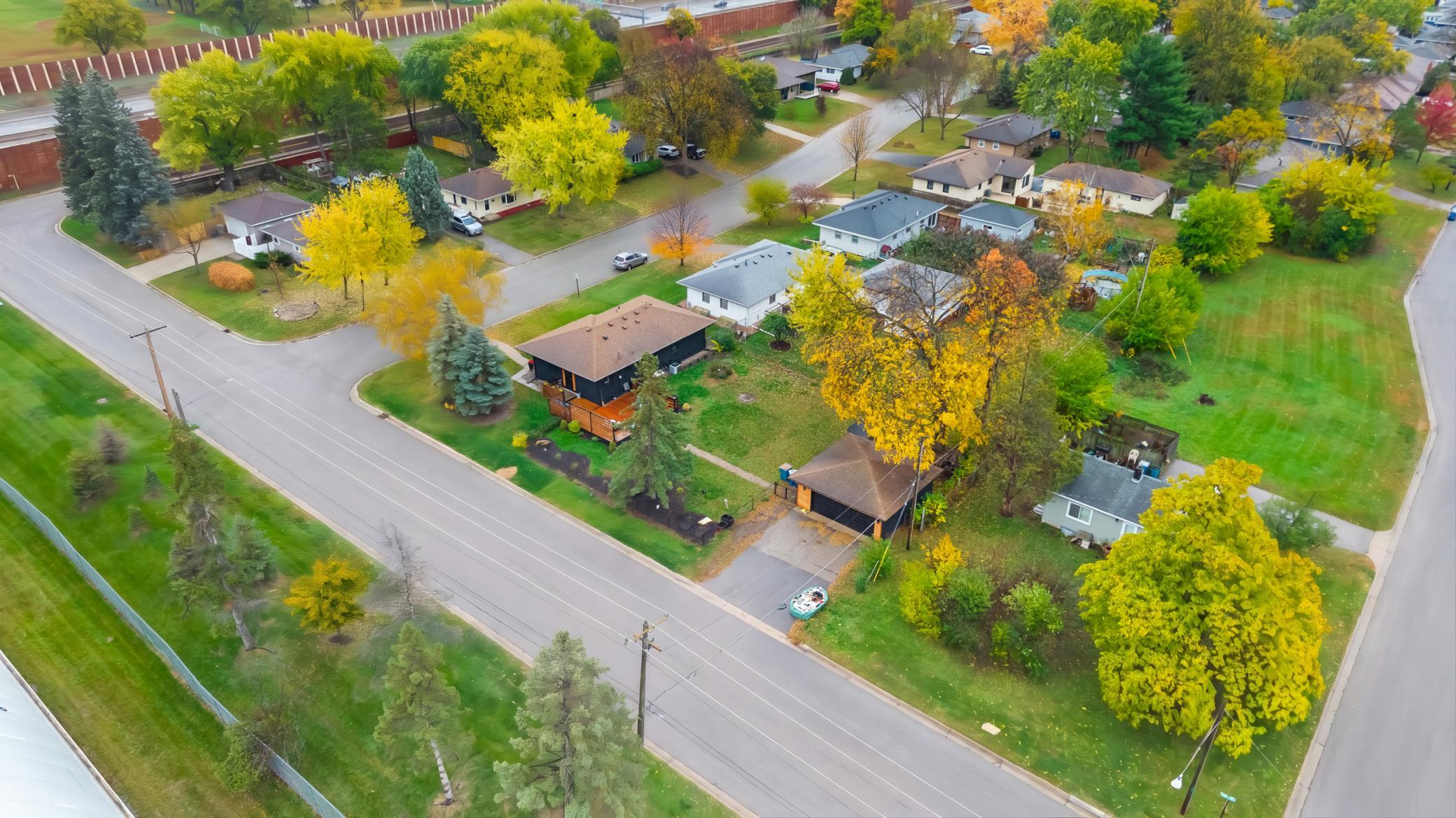 View of Residential at 10000 Colfax Avenue, Bloomington MN 55431, Bloomington (25 of 28) - Mike Wilen | Minnesota Team Real Estate
