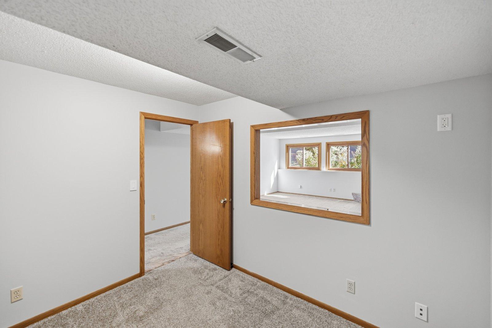 View of Residential at 11061 Hyland Terrace, Eden Prairie MN 55344, Eden Prairie (28 of 50) - Mike Wilen | Minnesota Team Real Estate