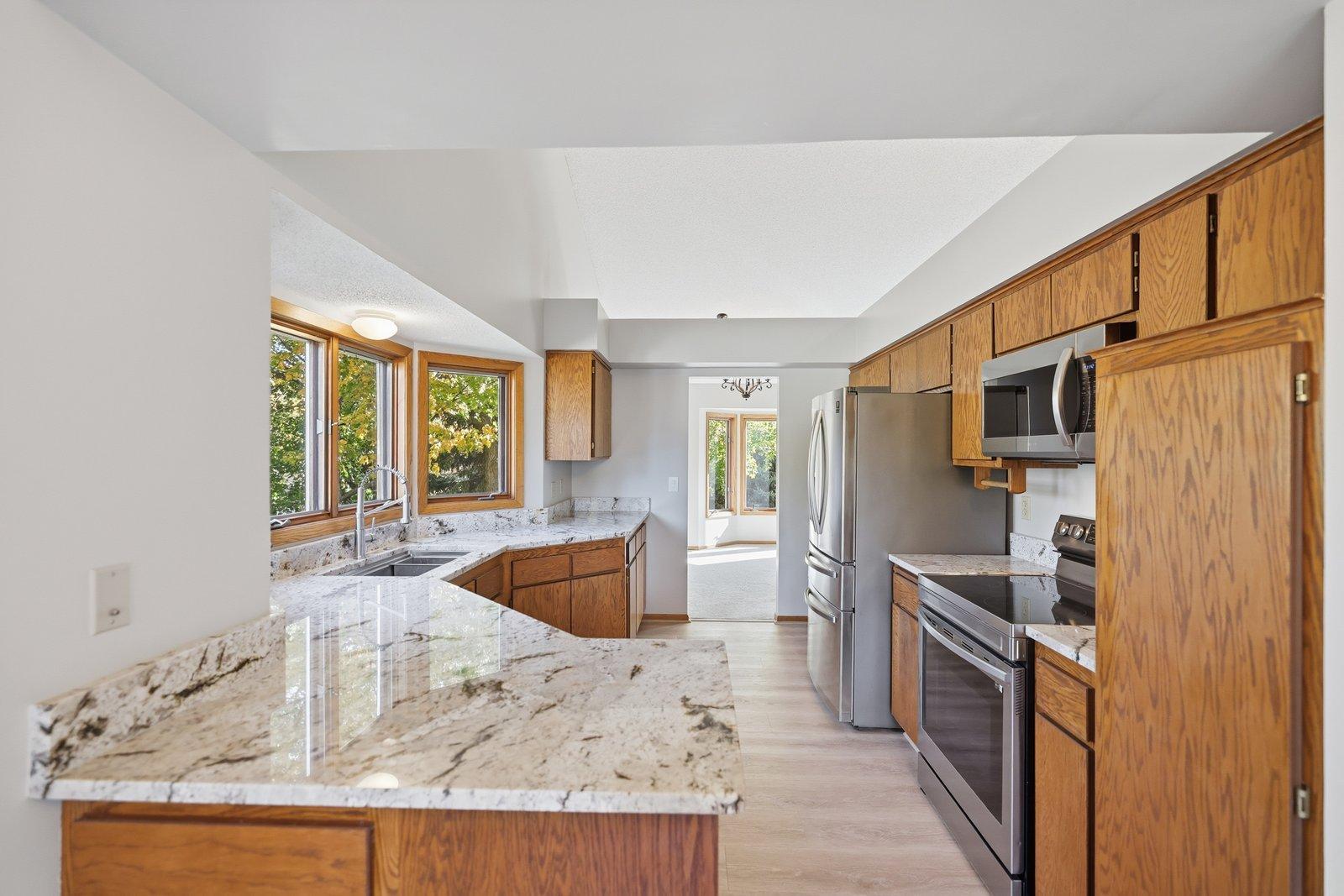View of Residential at 11061 Hyland Terrace, Eden Prairie MN 55344, Eden Prairie (7 of 50) - Mike Wilen | Minnesota Team Real Estate