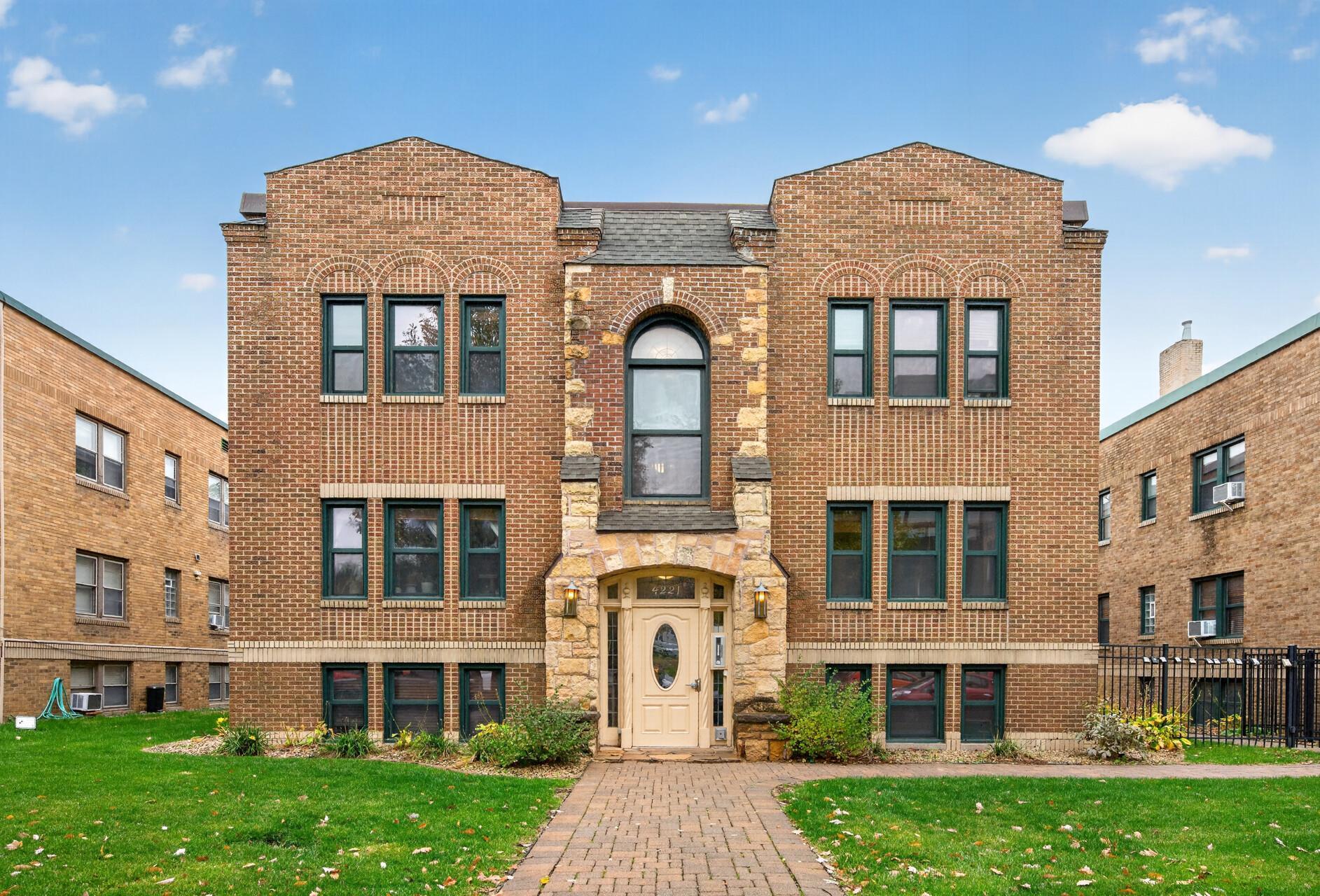 View of Residential at 4221 Nicollet Avenue #100, Minneapolis MN 55409, Minneapolis (3 of 33) - Mike Wilen | Minnesota Team Real Estate