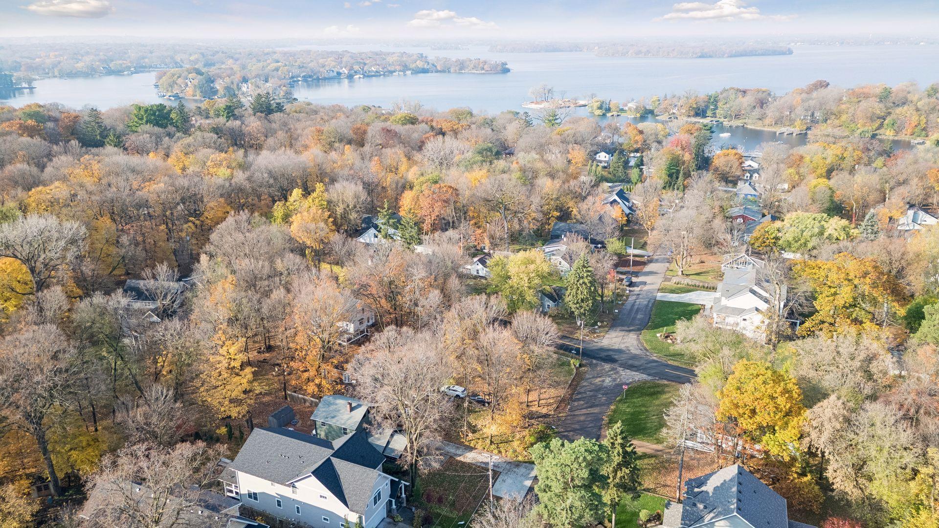 View of Residential at 19045 Lake Avenue, Wayzata MN 55391, Wayzata (7 of 69) - Mike Wilen | Minnesota Team Real Estate