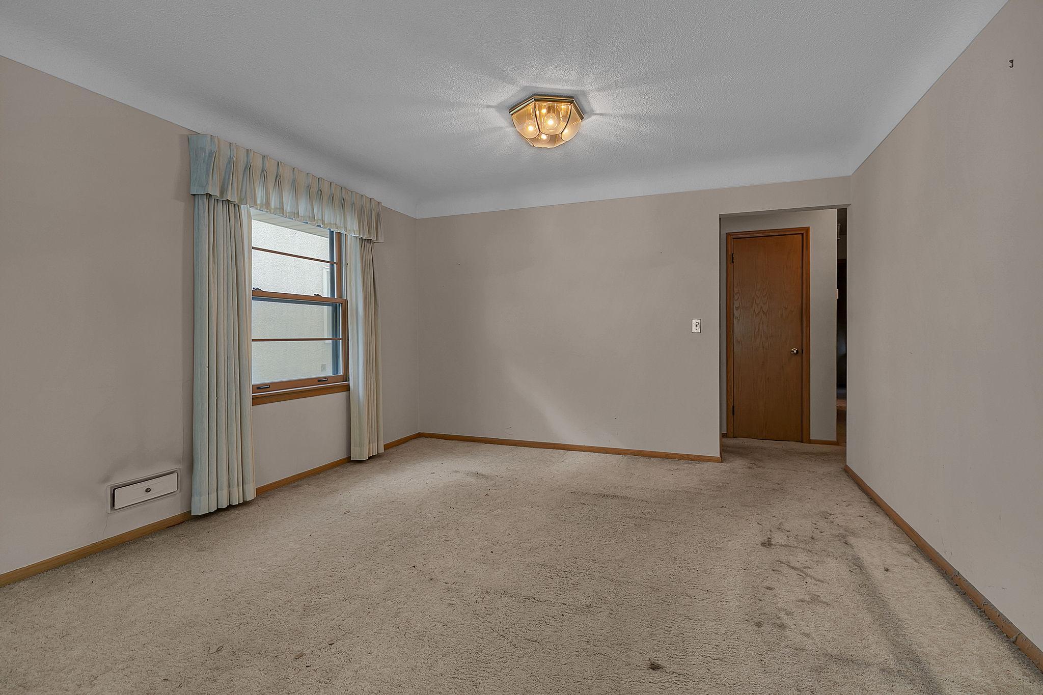 View of Residential at 5216 Bloomington Avenue, Minneapolis MN 55417, Minneapolis (8 of 28) - Mike Wilen | Minnesota Team Real Estate