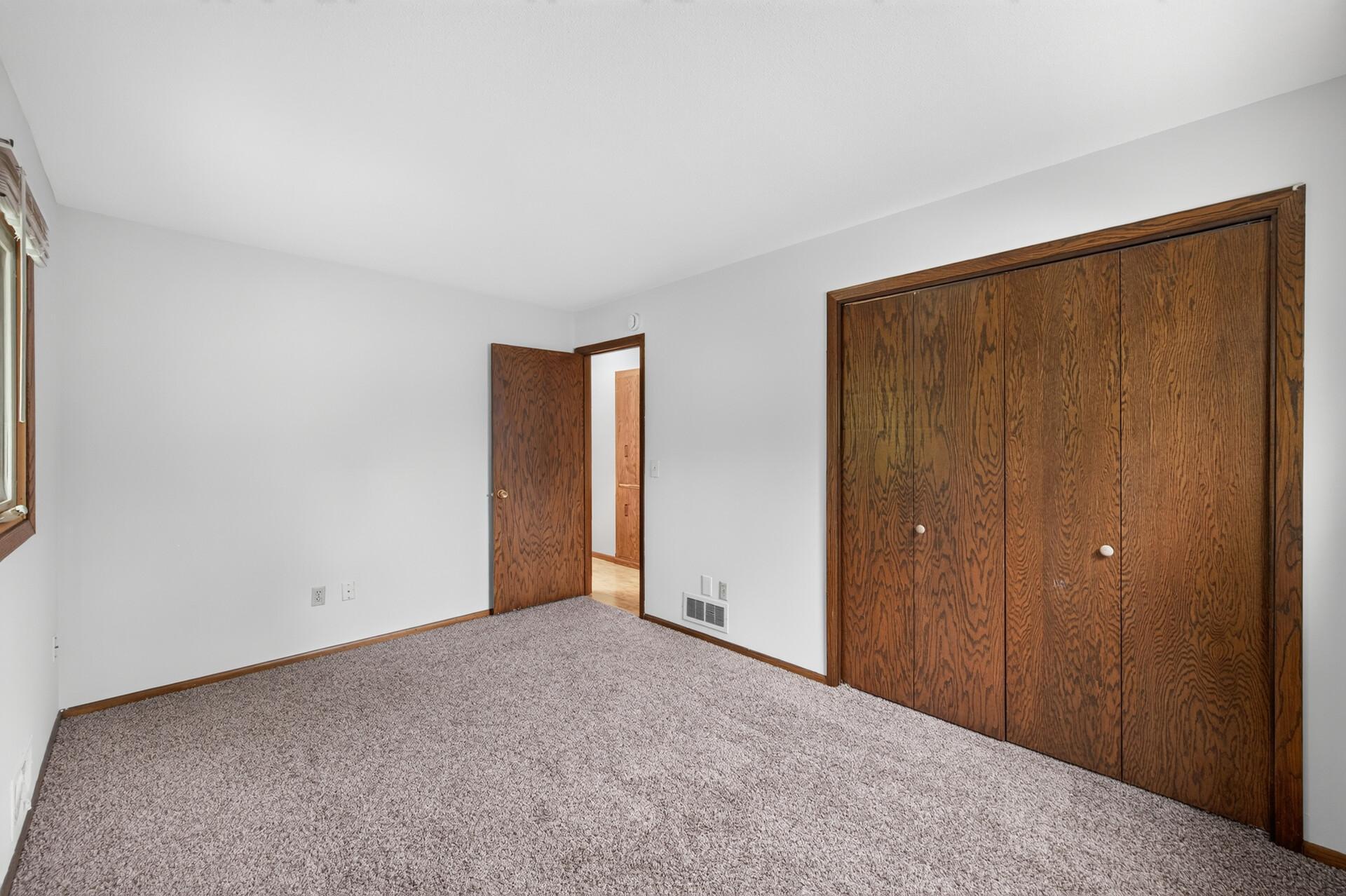 View of Residential at 2187 Springside Drive, Saint Paul MN 55119, Saint Paul (46 of 64) - Mike Wilen | Minnesota Team Real Estate