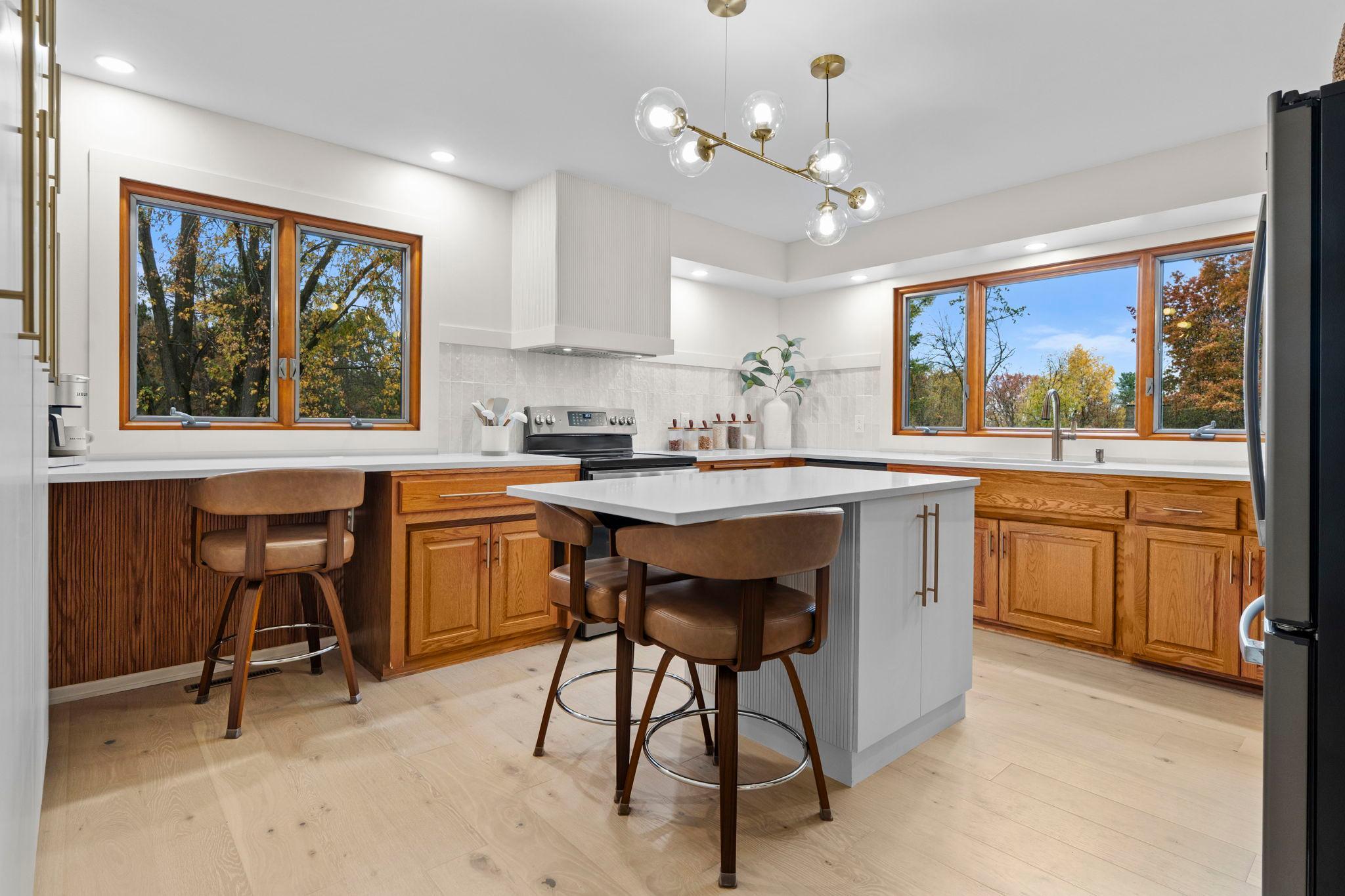 View of Residential at 8281 Deer Pond Trail, Lake Elmo MN 55042, Lake Elmo (21 of 64) - Mike Wilen | Minnesota Team Real Estate