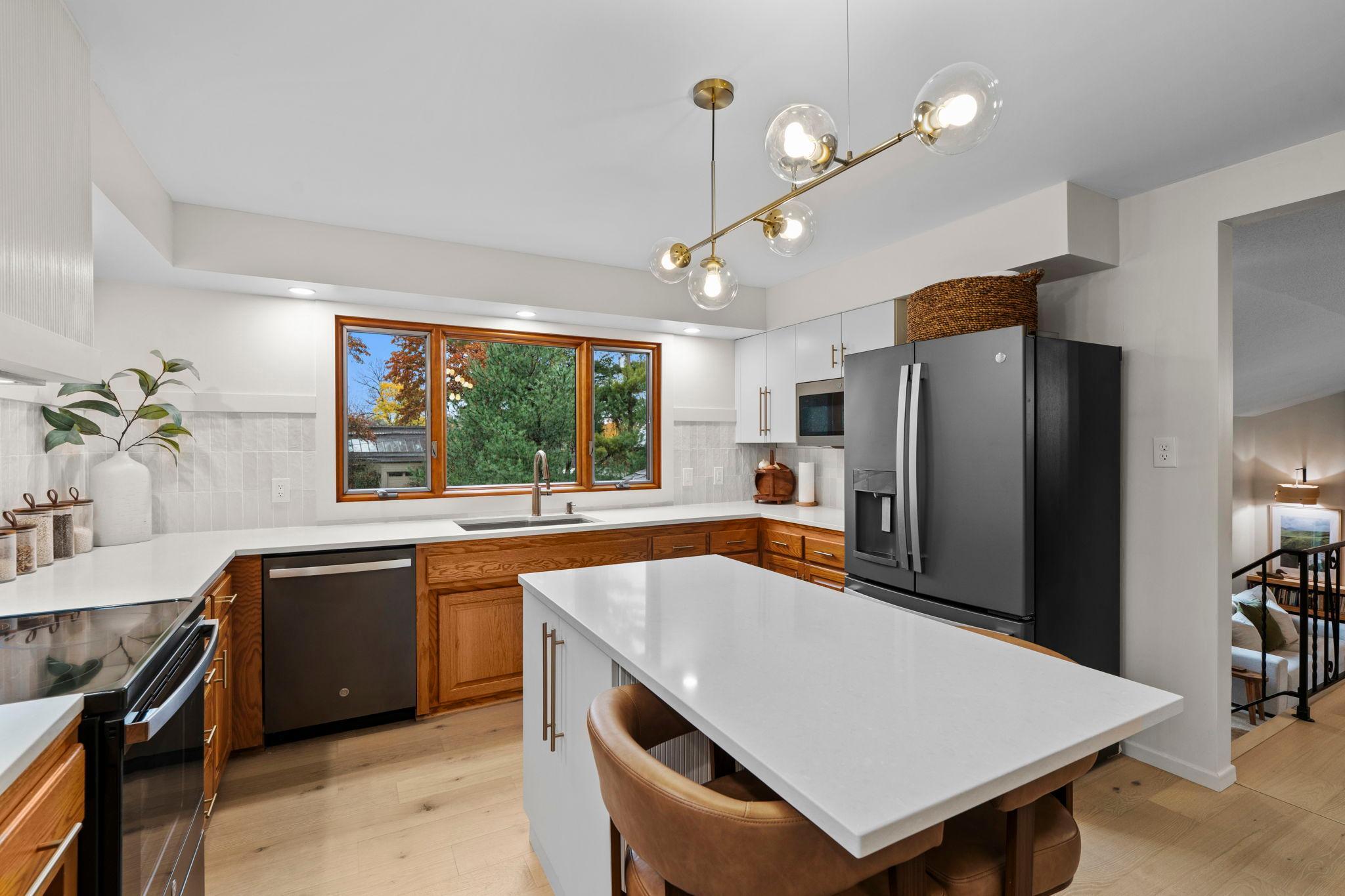 View of Residential at 8281 Deer Pond Trail, Lake Elmo MN 55042, Lake Elmo (5 of 64) - Mike Wilen | Minnesota Team Real Estate