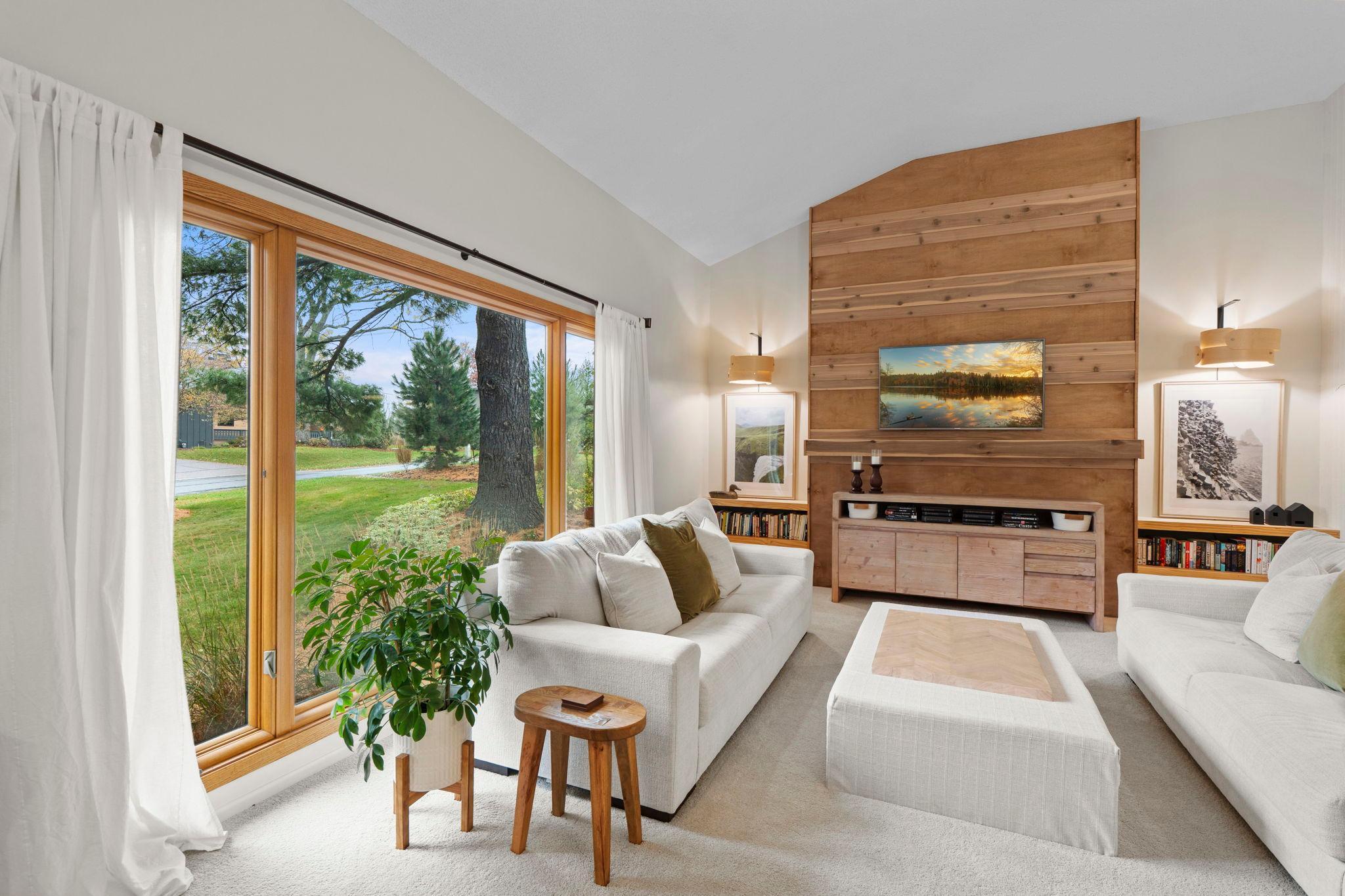 View of Residential at 8281 Deer Pond Trail, Lake Elmo MN 55042, Lake Elmo (11 of 64) - Mike Wilen | Minnesota Team Real Estate