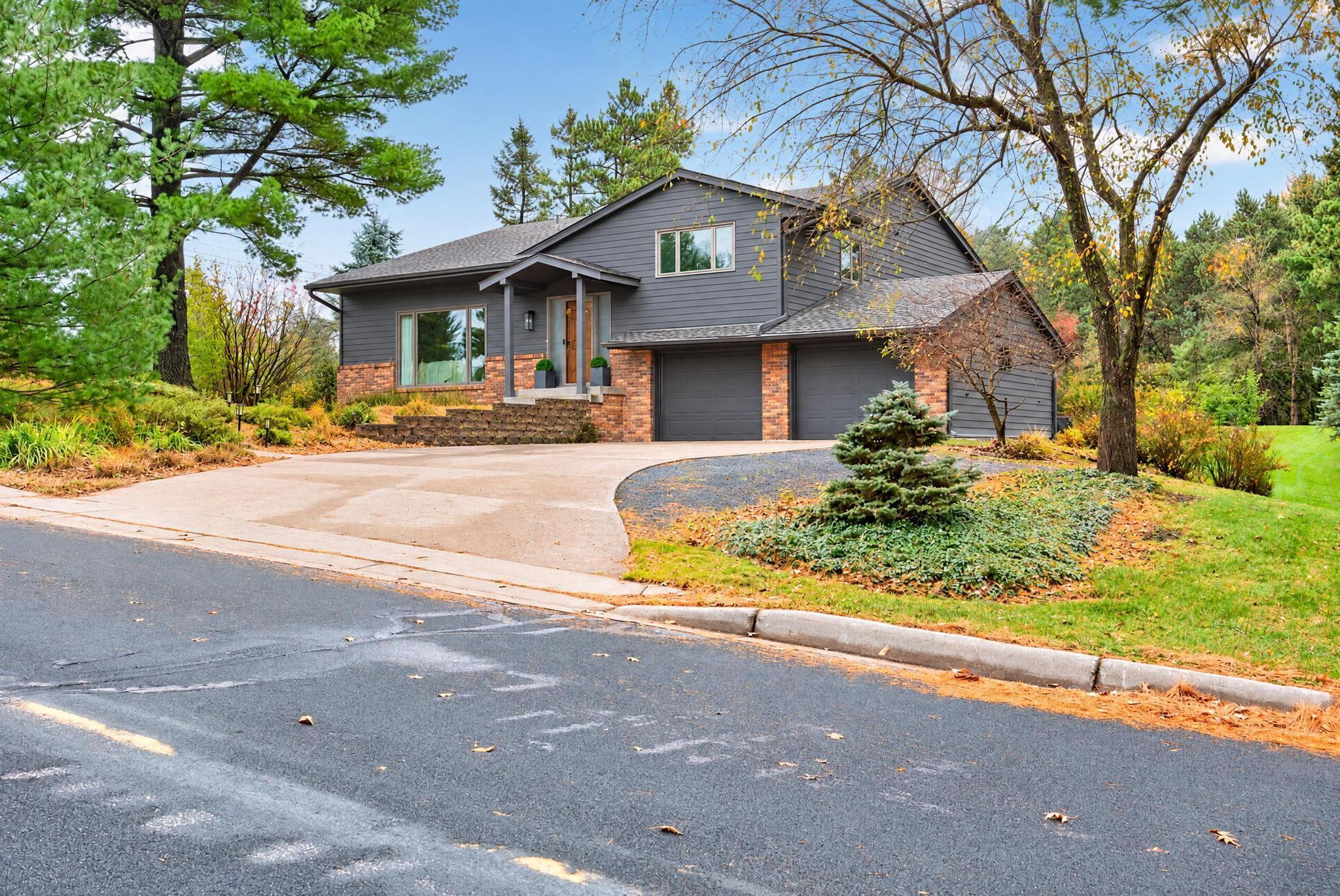 View of Residential at 8281 Deer Pond Trail, Lake Elmo MN 55042, Lake Elmo (59 of 68) - Mike Wilen | Minnesota Team Real Estate