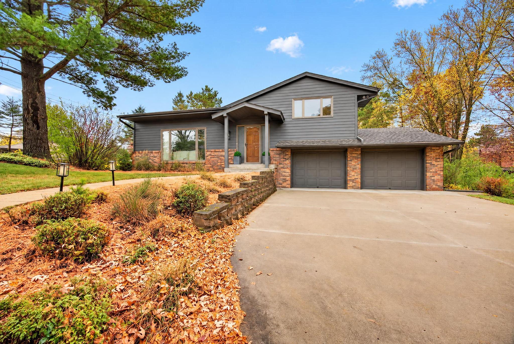 View of Residential at 8281 Deer Pond Trail, Lake Elmo MN 55042, Lake Elmo (61 of 68) - Mike Wilen | Minnesota Team Real Estate