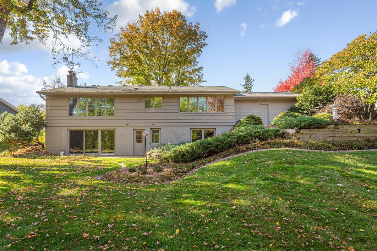 View of Residential at 9621 Upton Road, Bloomington MN 55431, Bloomington (10 of 17) - Mike Wilen | Minnesota Team Real Estate