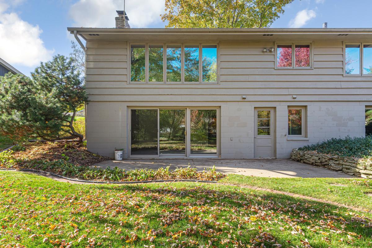 View of Residential at 9621 Upton Road, Bloomington MN 55431, Bloomington (8 of 17) - Mike Wilen | Minnesota Team Real Estate