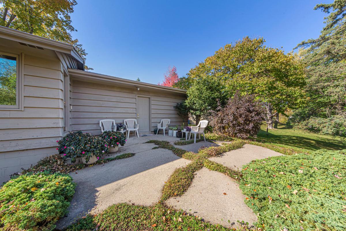View of Residential at 9621 Upton Road, Bloomington MN 55431, Bloomington (7 of 17) - Mike Wilen | Minnesota Team Real Estate