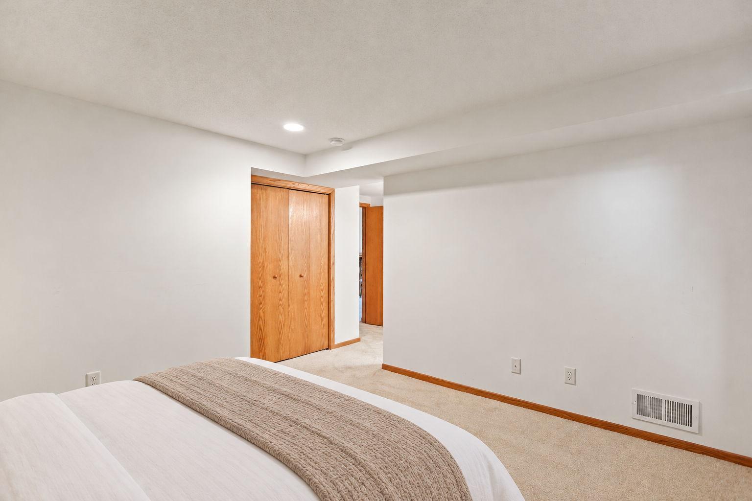 View of Residential at 9621 Upton Road, Bloomington MN 55431, Bloomington (37 of 60) - Mike Wilen | Minnesota Team Real Estate