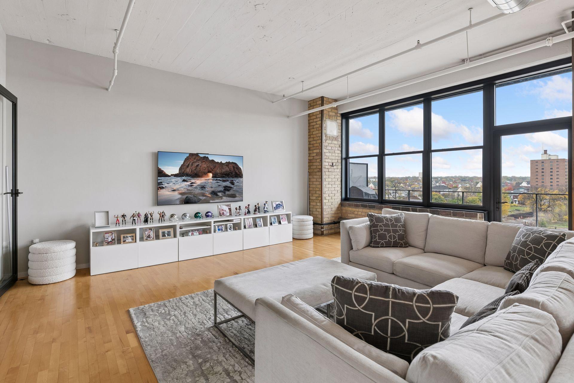 View of Residential at 290 Market Street #502, Minneapolis MN 55405, Minneapolis (19 of 46) - Mike Wilen | Minnesota Team Real Estate