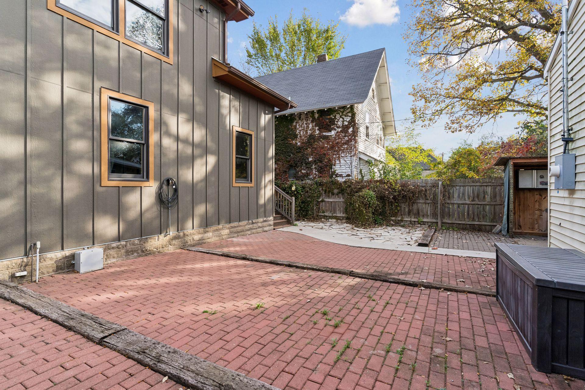 View of Residential at 1838 Englewood Avenue, Saint Paul MN 55104, Saint Paul (33 of 44) - Mike Wilen | Minnesota Team Real Estate