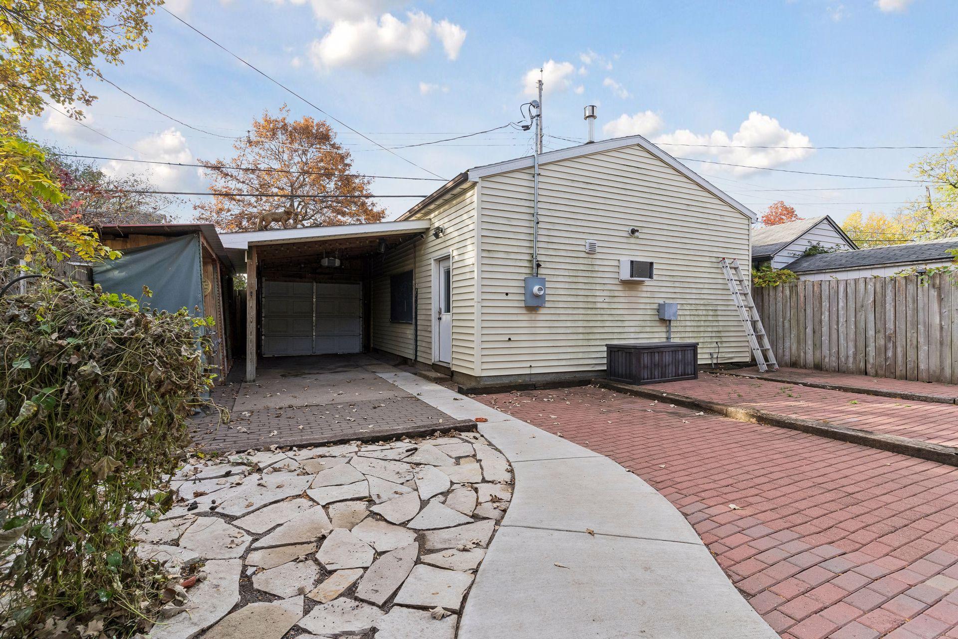 View of Residential at 1838 Englewood Avenue, Saint Paul MN 55104, Saint Paul (37 of 44) - Mike Wilen | Minnesota Team Real Estate