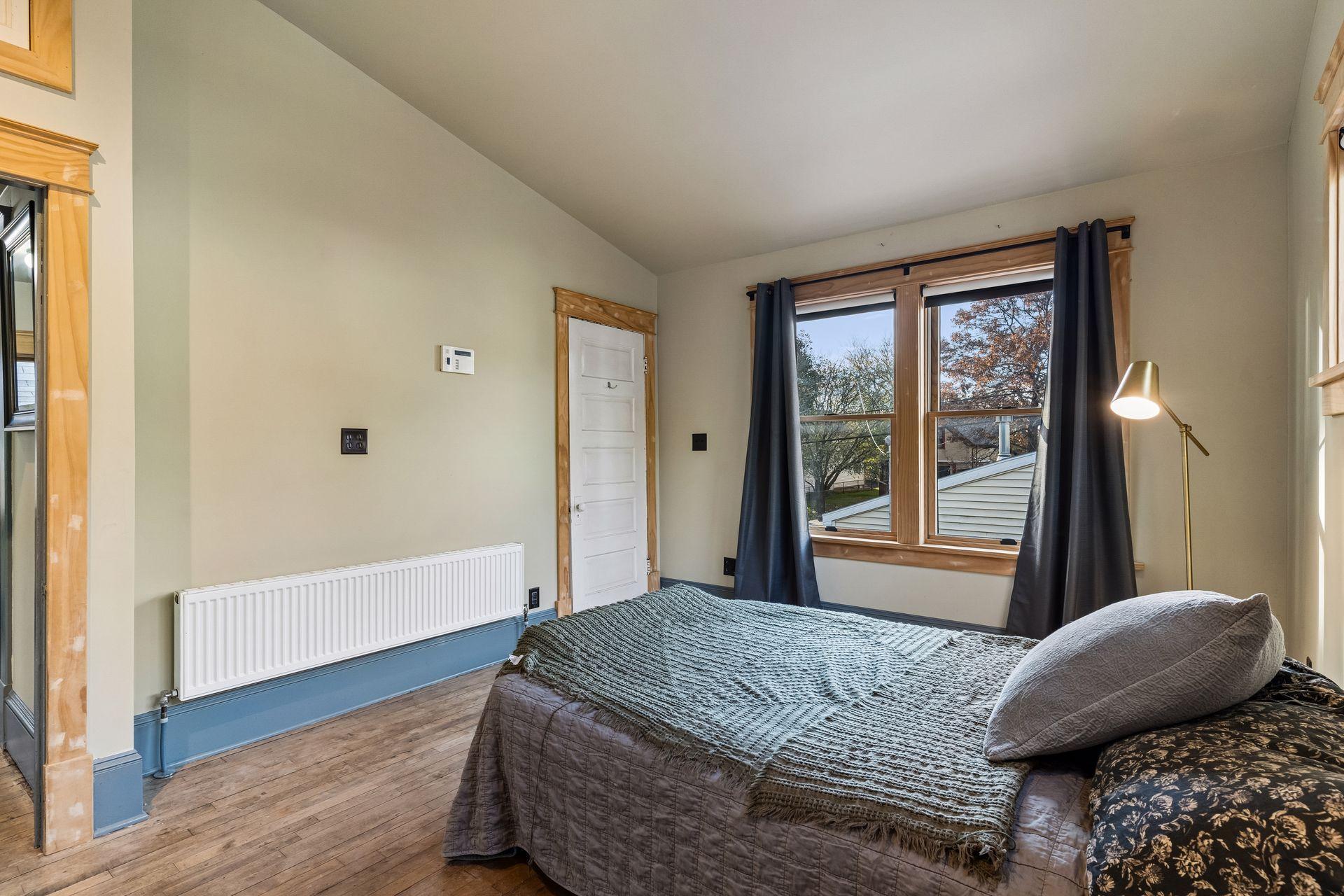 View of Residential at 1838 Englewood Avenue, Saint Paul MN 55104, Saint Paul (25 of 44) - Mike Wilen | Minnesota Team Real Estate