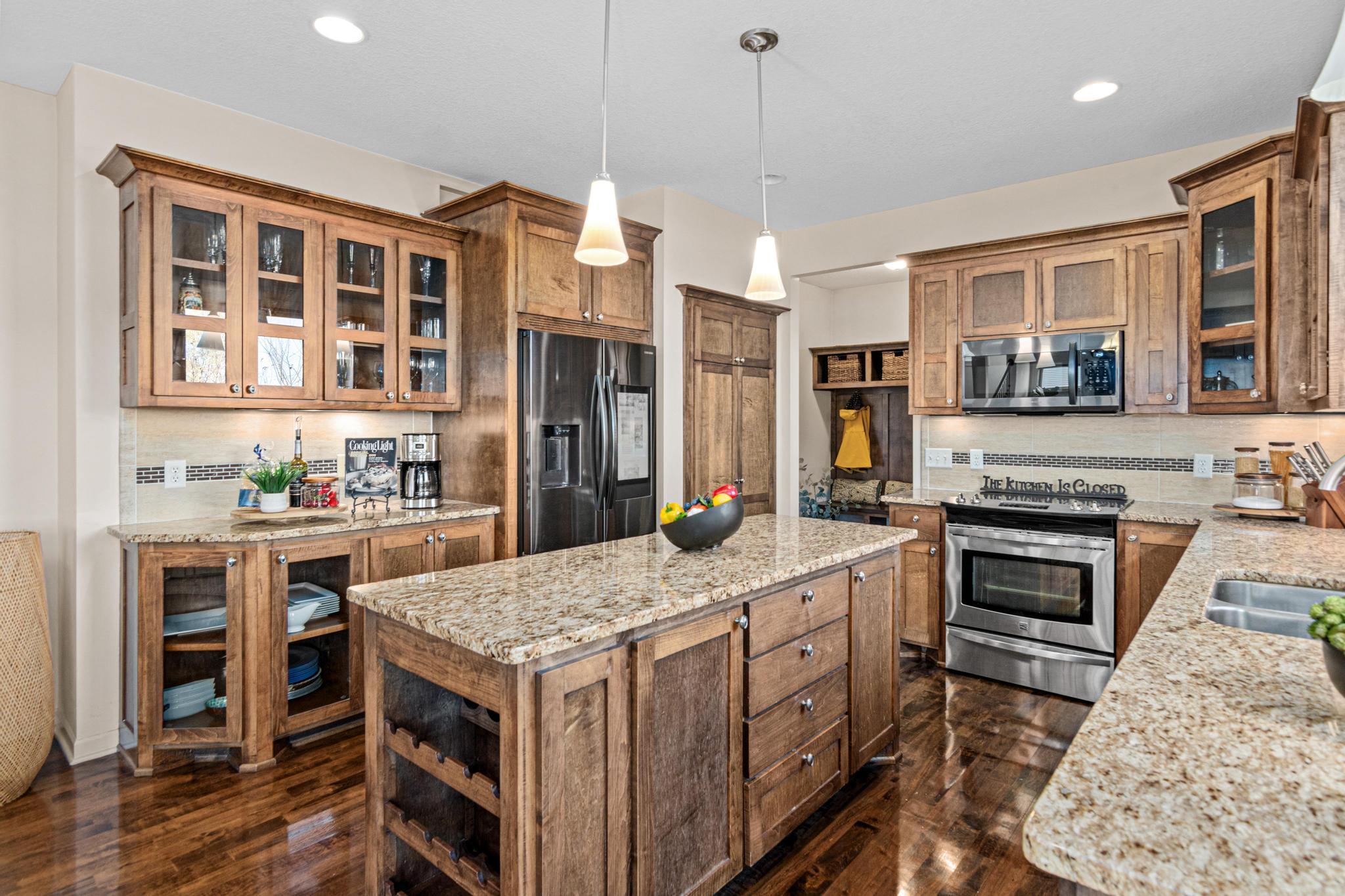 View of Residential at 643 Parkside Court, Eagan MN 55123, Eagan (8 of 79) - Mike Wilen | Minnesota Team Real Estate