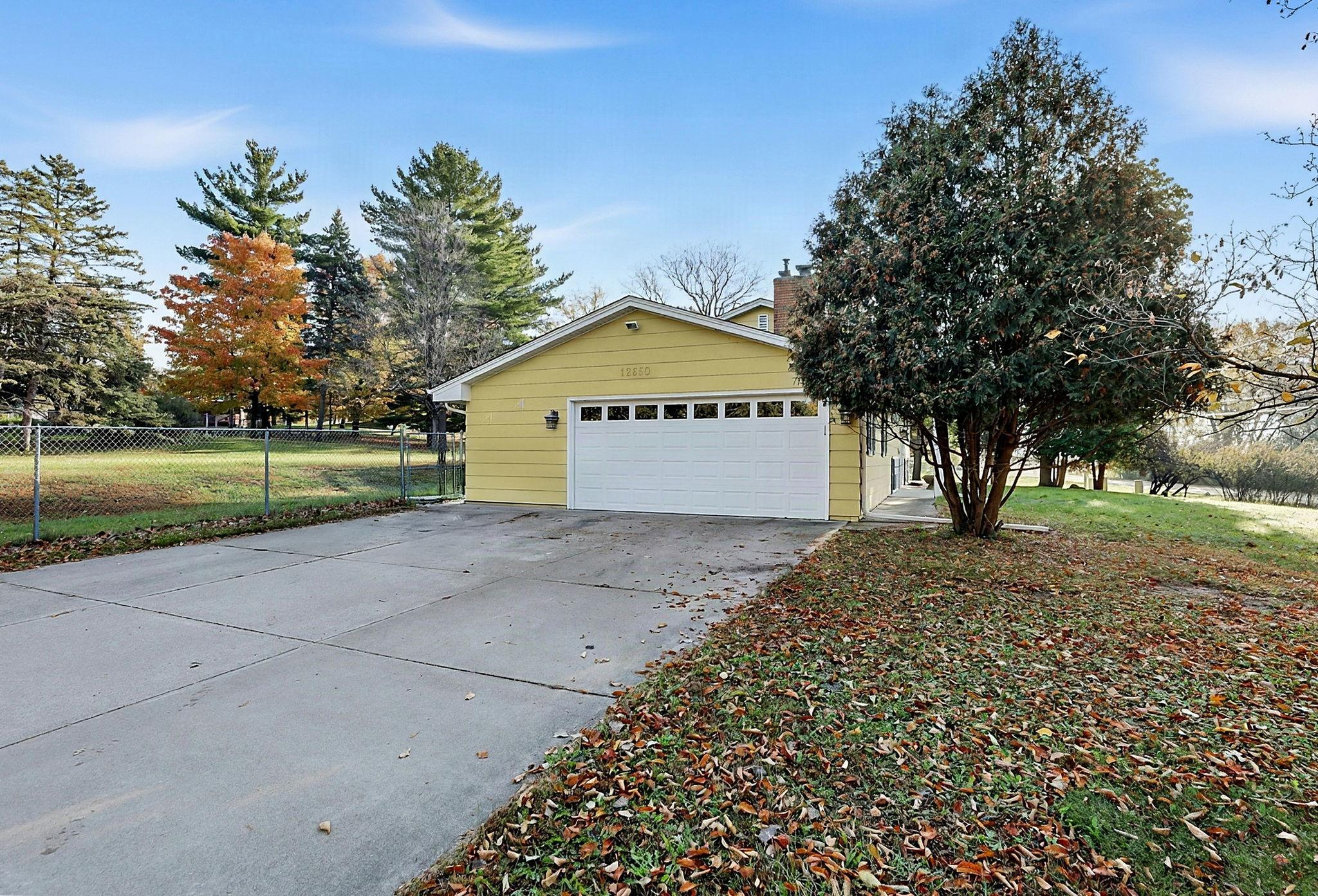 View of Residential at 12650 Roberts Drive, Eden Prairie MN 55346, Eden Prairie (27 of 30) - Mike Wilen | Minnesota Team Real Estate