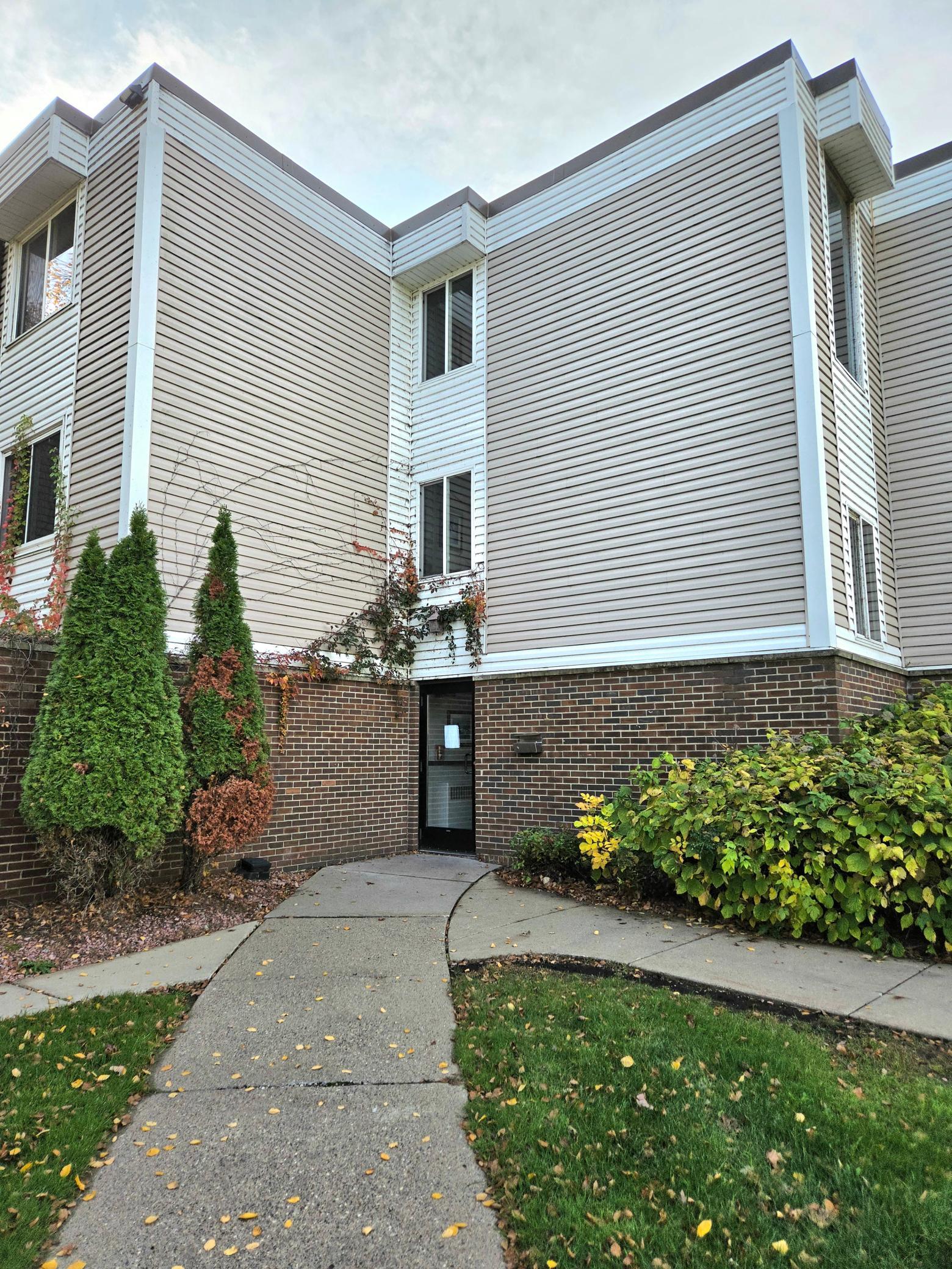 View of Residential at 10630 Rockford Road #110, Plymouth MN 55442, Plymouth (31 of 43) - Mike Wilen | Minnesota Team Real Estate