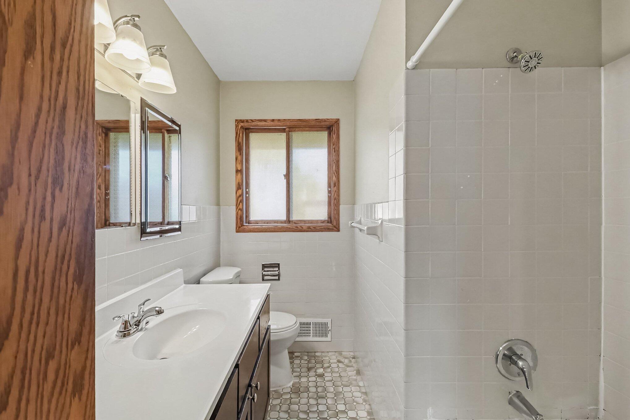 View of Residential at 3106 64th Avenue, Brooklyn Center MN 55429, Brooklyn Center (18 of 24) - Mike Wilen | Minnesota Team Real Estate