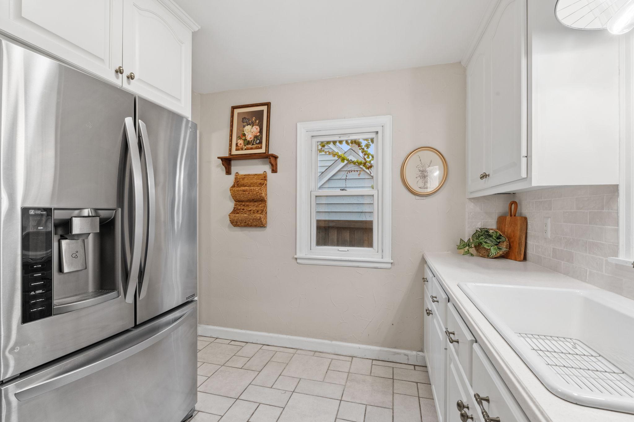 View of Residential at 3316 Zarthan Avenue, Saint Louis Park MN 55416, Saint Louis Park (8 of 27) - Mike Wilen | Minnesota Team Real Estate