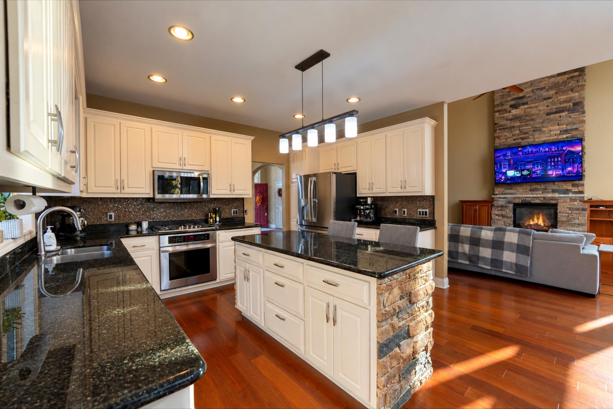 View of Residential at 6228 Oxford Road, Shakopee MN 55379, Shakopee (12 of 48) - Mike Wilen | Minnesota Team Real Estate