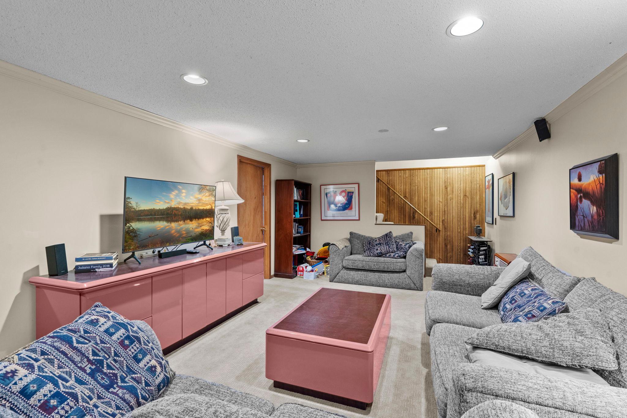 View of Residential at 6800 Brule Circle, Chanhassen MN 55317, Chanhassen (37 of 53) - Mike Wilen | Minnesota Team Real Estate